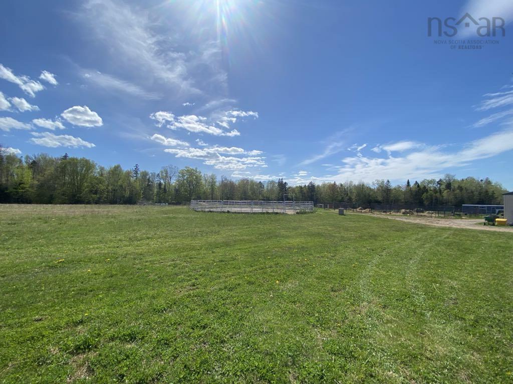 $949,900.00: 663 Cross 3 Road, Mount Uniacke