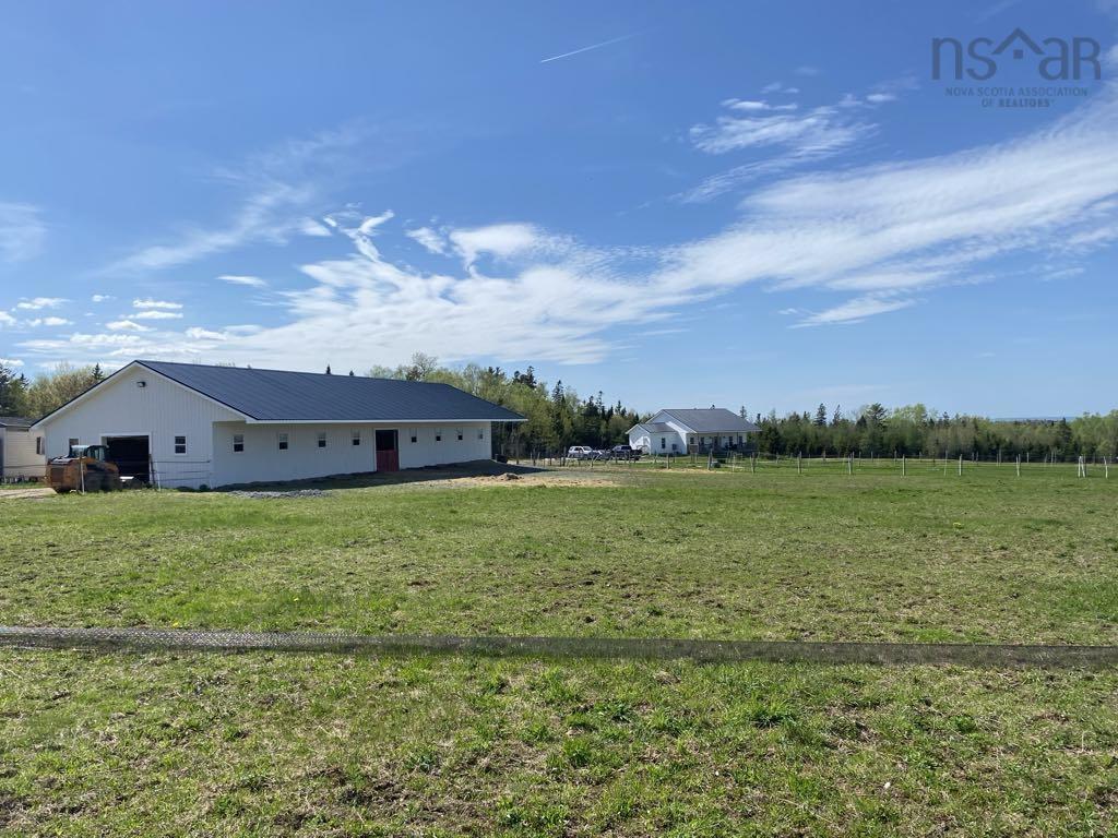 $949,900.00: 663 Cross 3 Road, Mount Uniacke