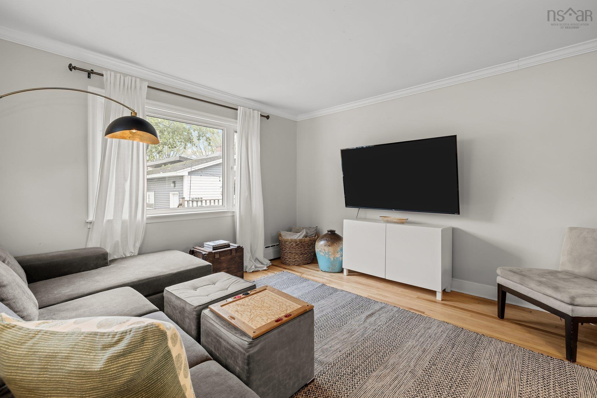$1,200,000.00: 6283-6285-6287 London Street, Halifax