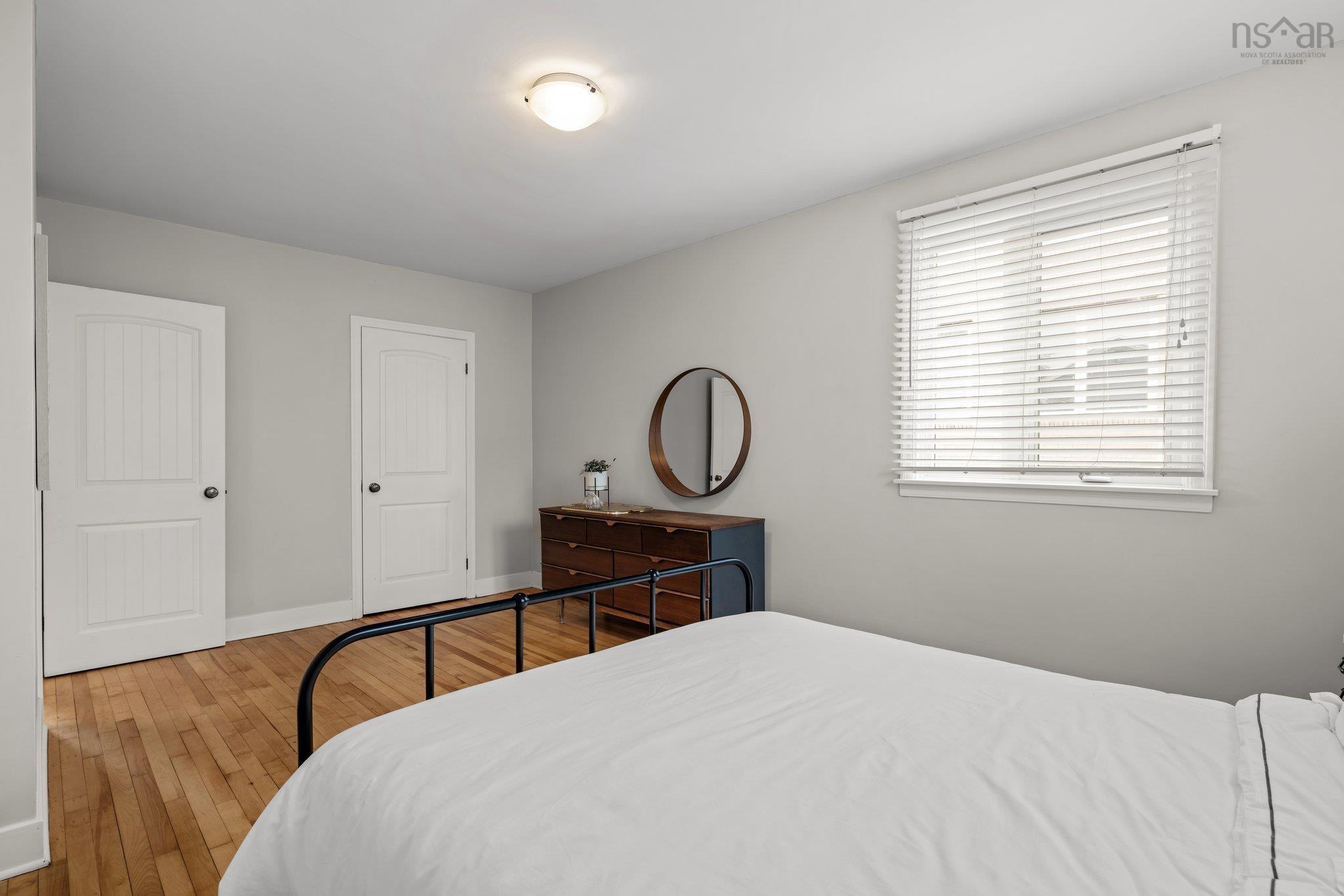 $1,200,000.00: 6283-6285-6287 London Street, Halifax