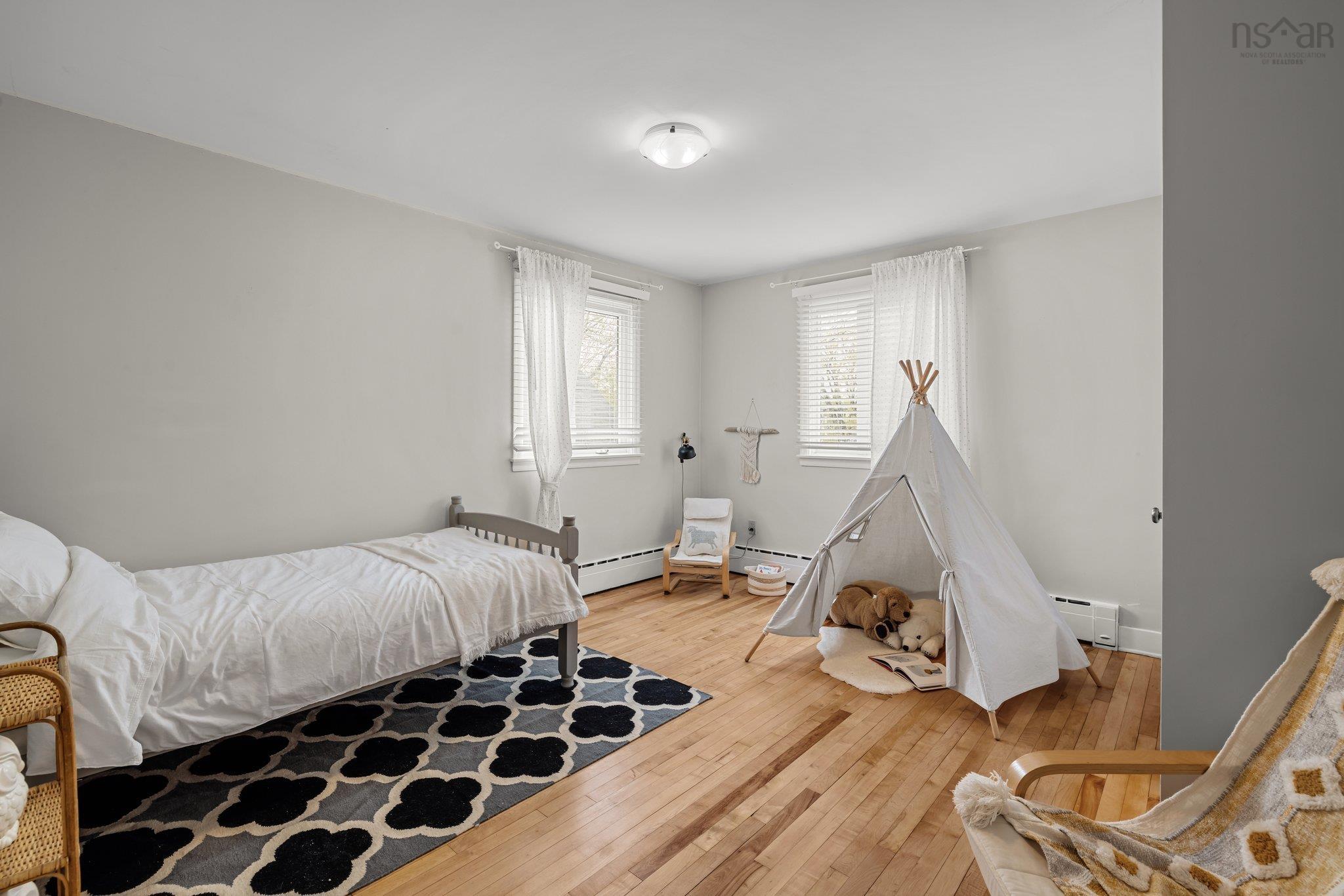 $1,200,000.00: 6283-6285-6287 London Street, Halifax
