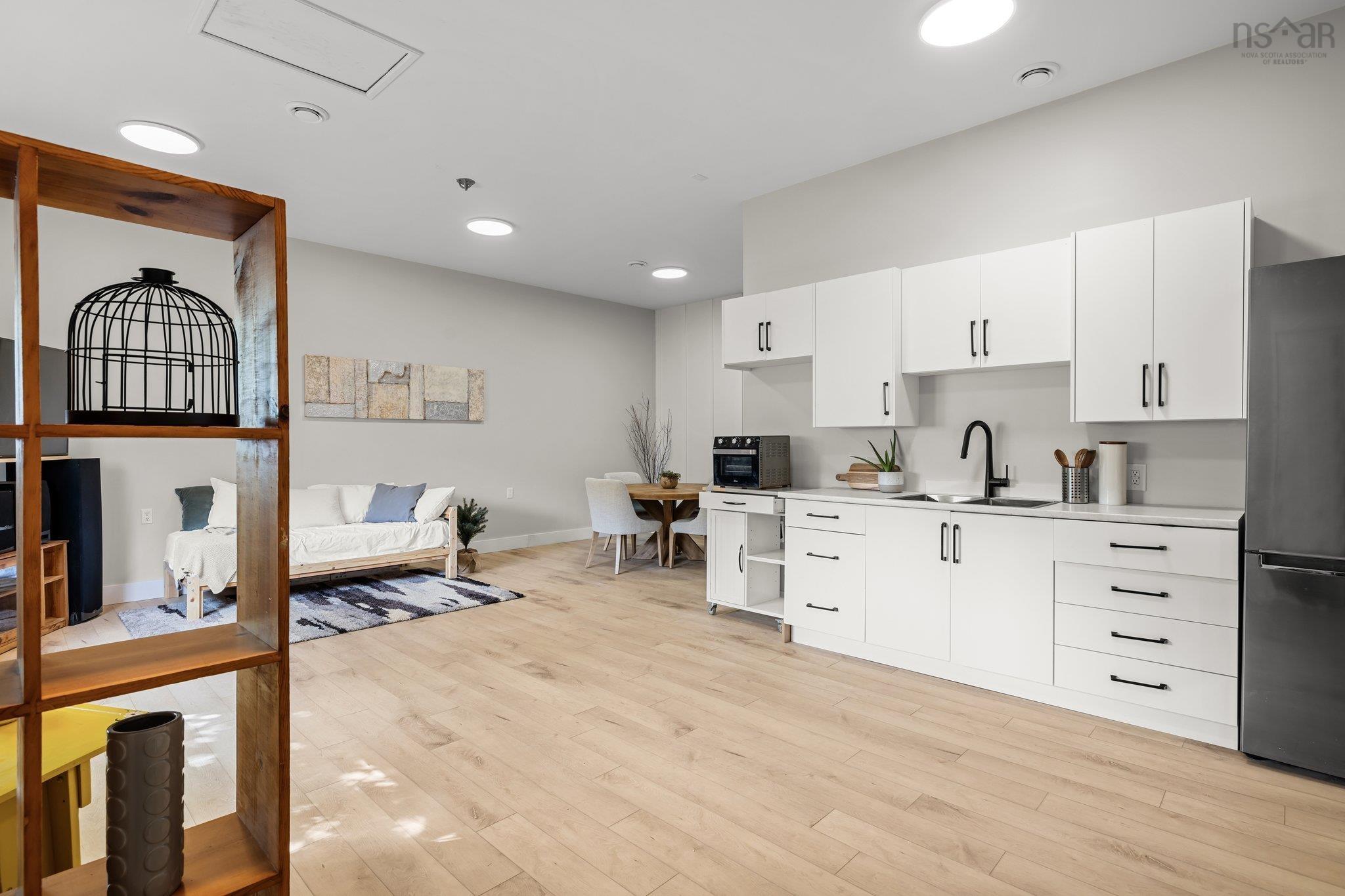 $1,200,000.00: 6283-6285-6287 London Street, Halifax