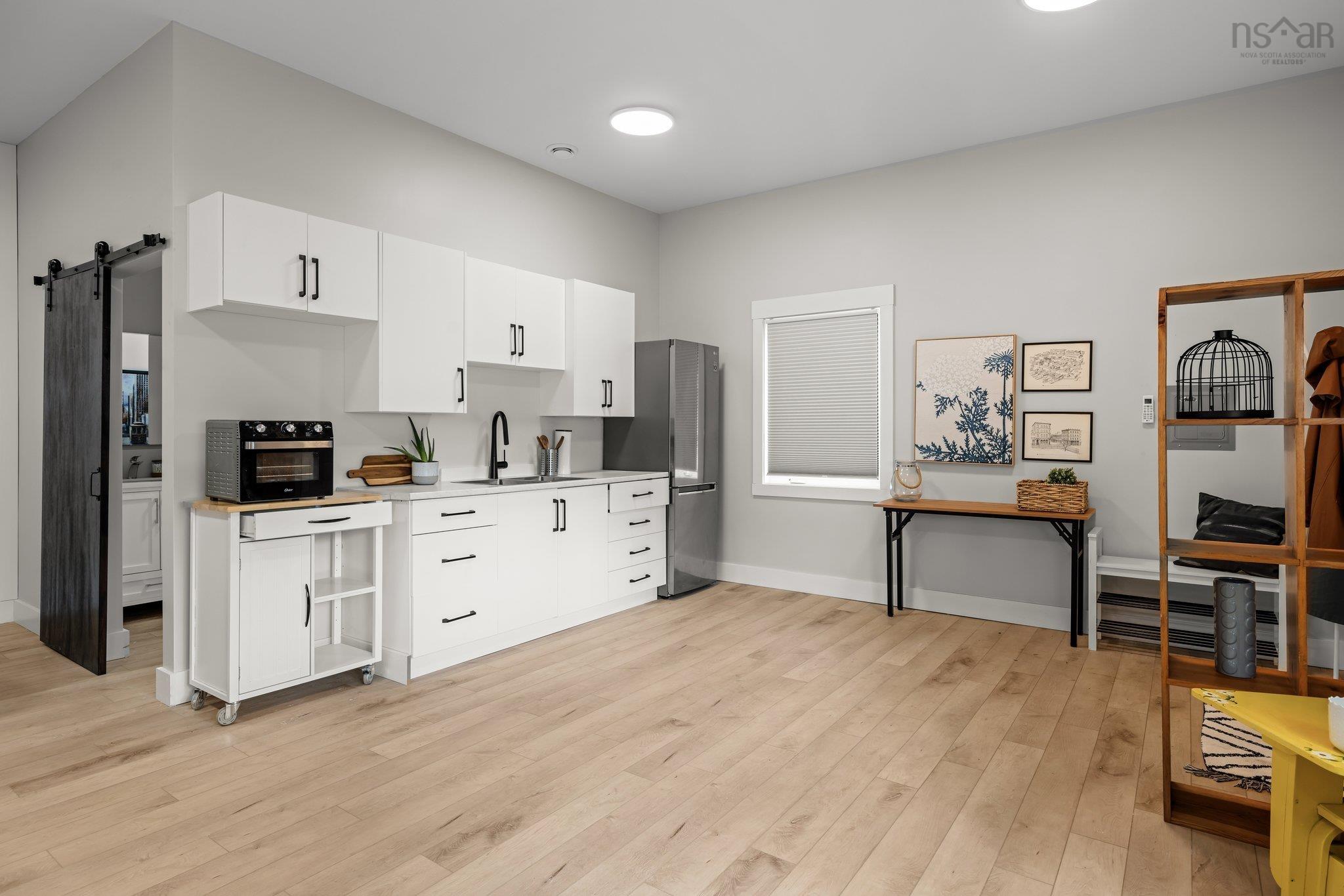 $1,200,000.00: 6283-6285-6287 London Street, Halifax