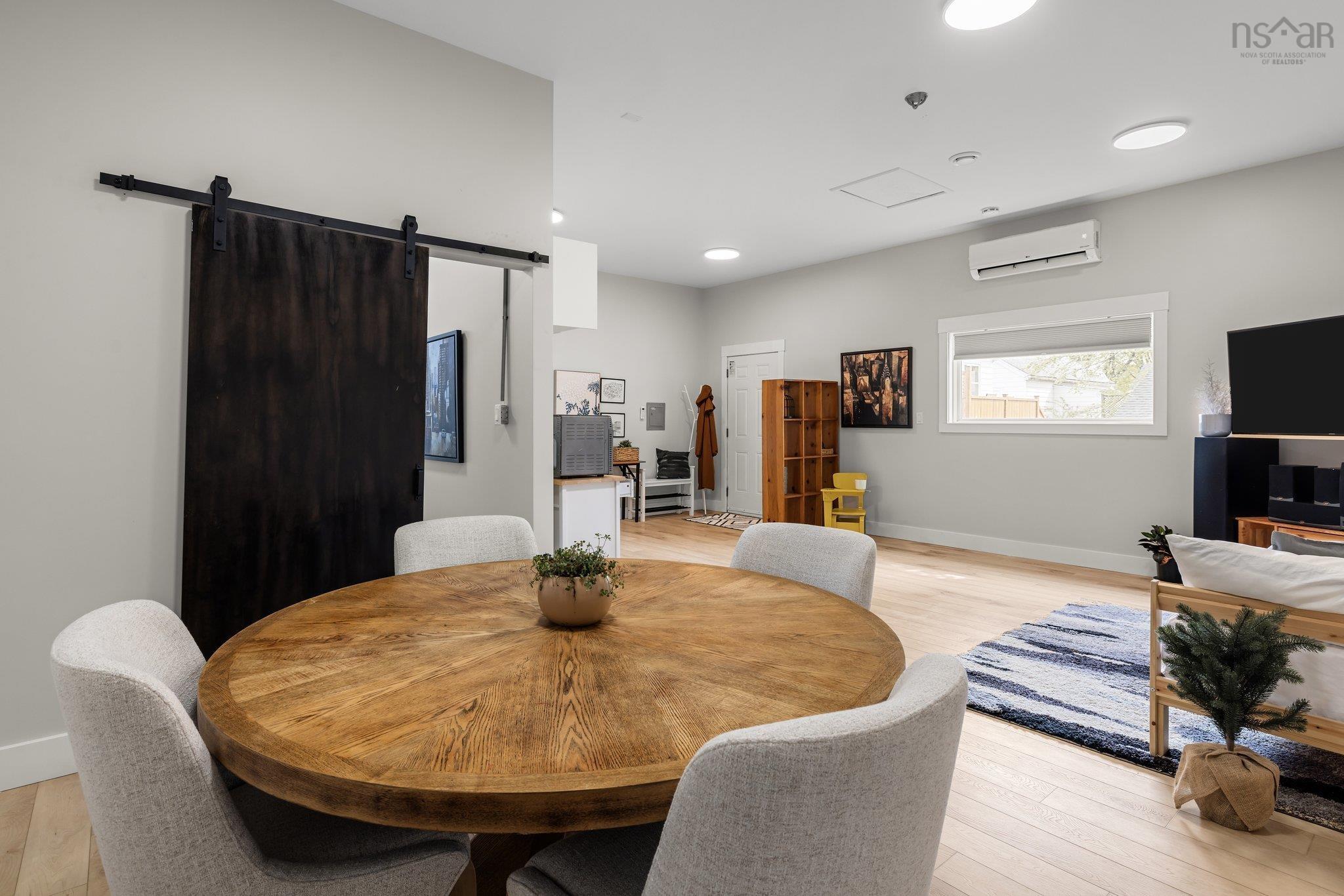 $1,200,000.00: 6283-6285-6287 London Street, Halifax