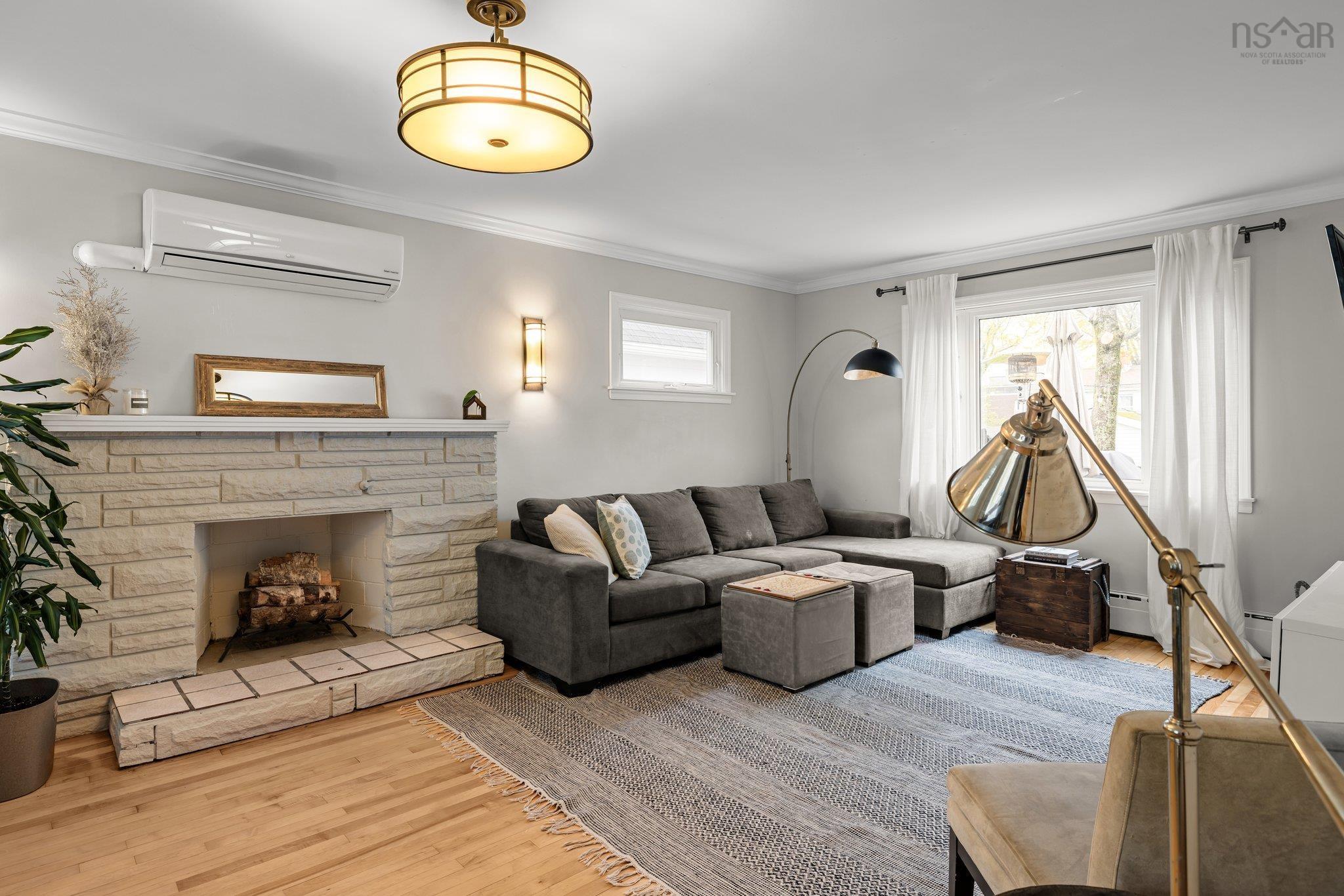 $1,200,000.00: 6283-6285-6287 London Street, Halifax