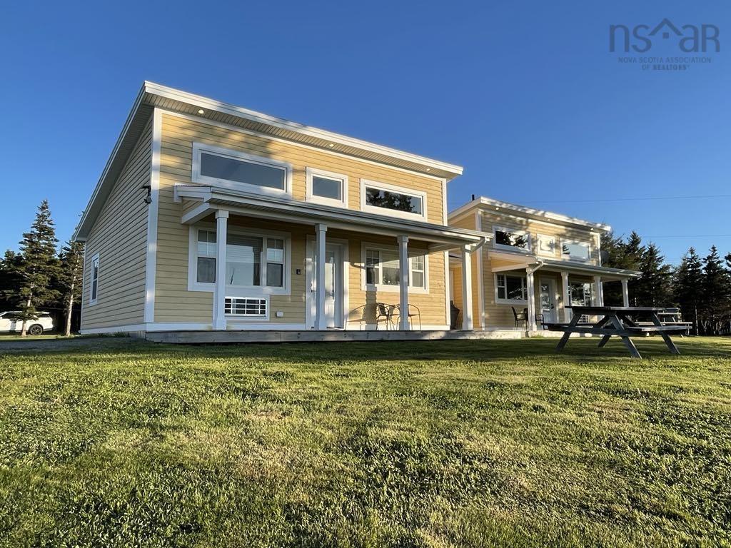 $1,100,000.00: 15 & 17 Chemin Pond du Bras Road, Point Cross