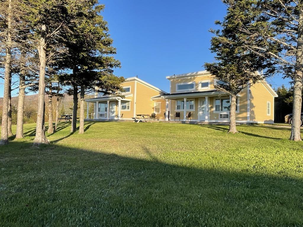 $1,100,000.00: 15 & 17 Chemin Pond du Bras Road, Point Cross