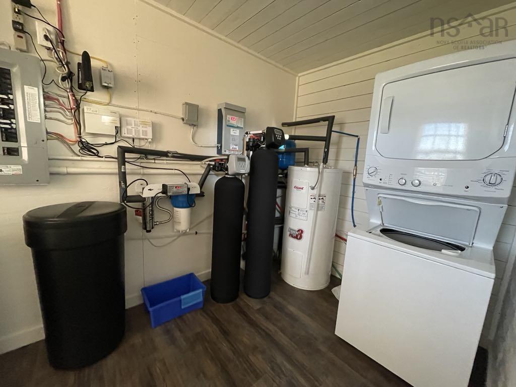 $1,100,000.00: 15 & 17 Chemin Pond du Bras Road, Point Cross