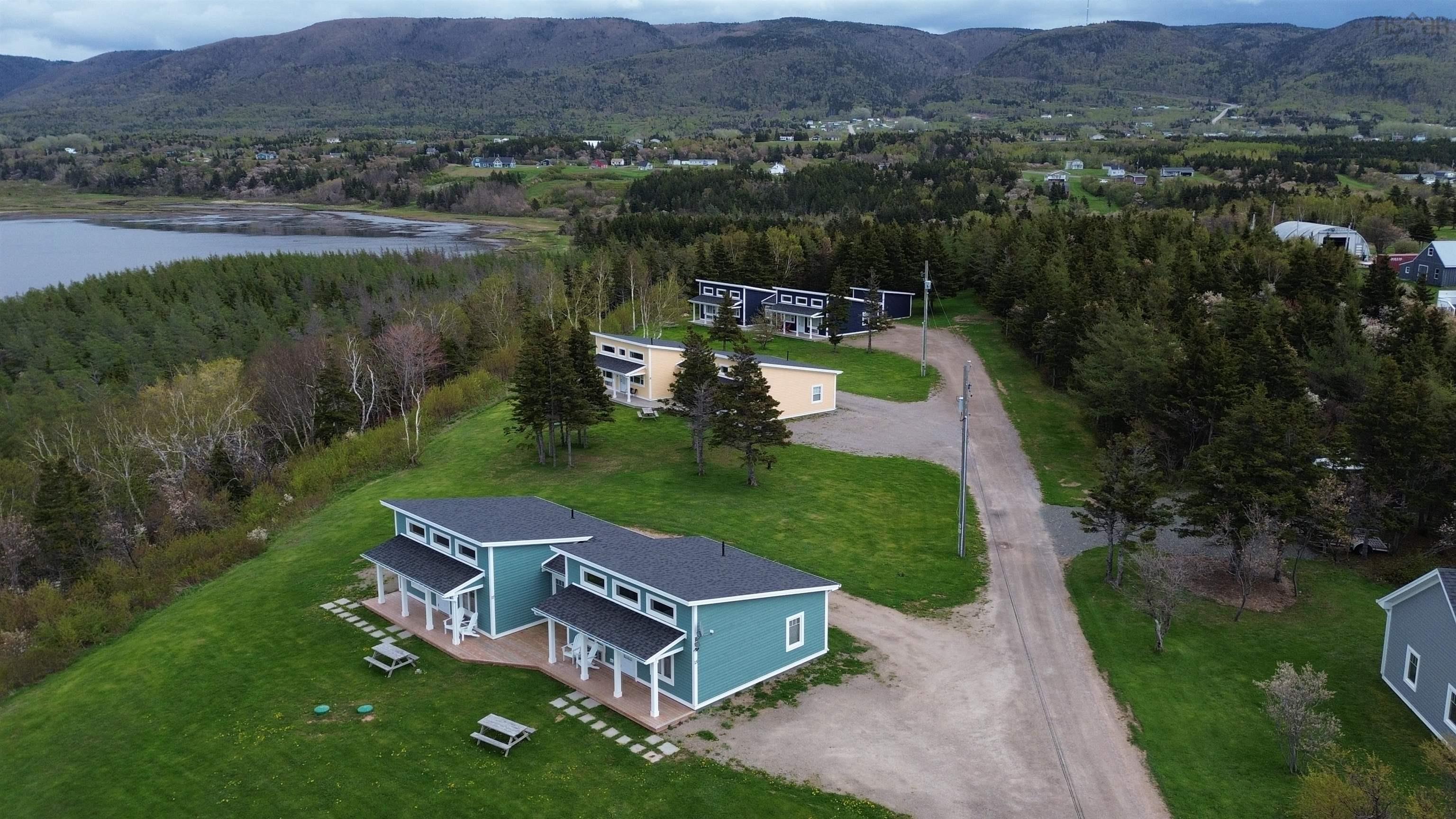 $1,100,000.00: 15 & 17 Chemin Pond du Bras Road, Point Cross