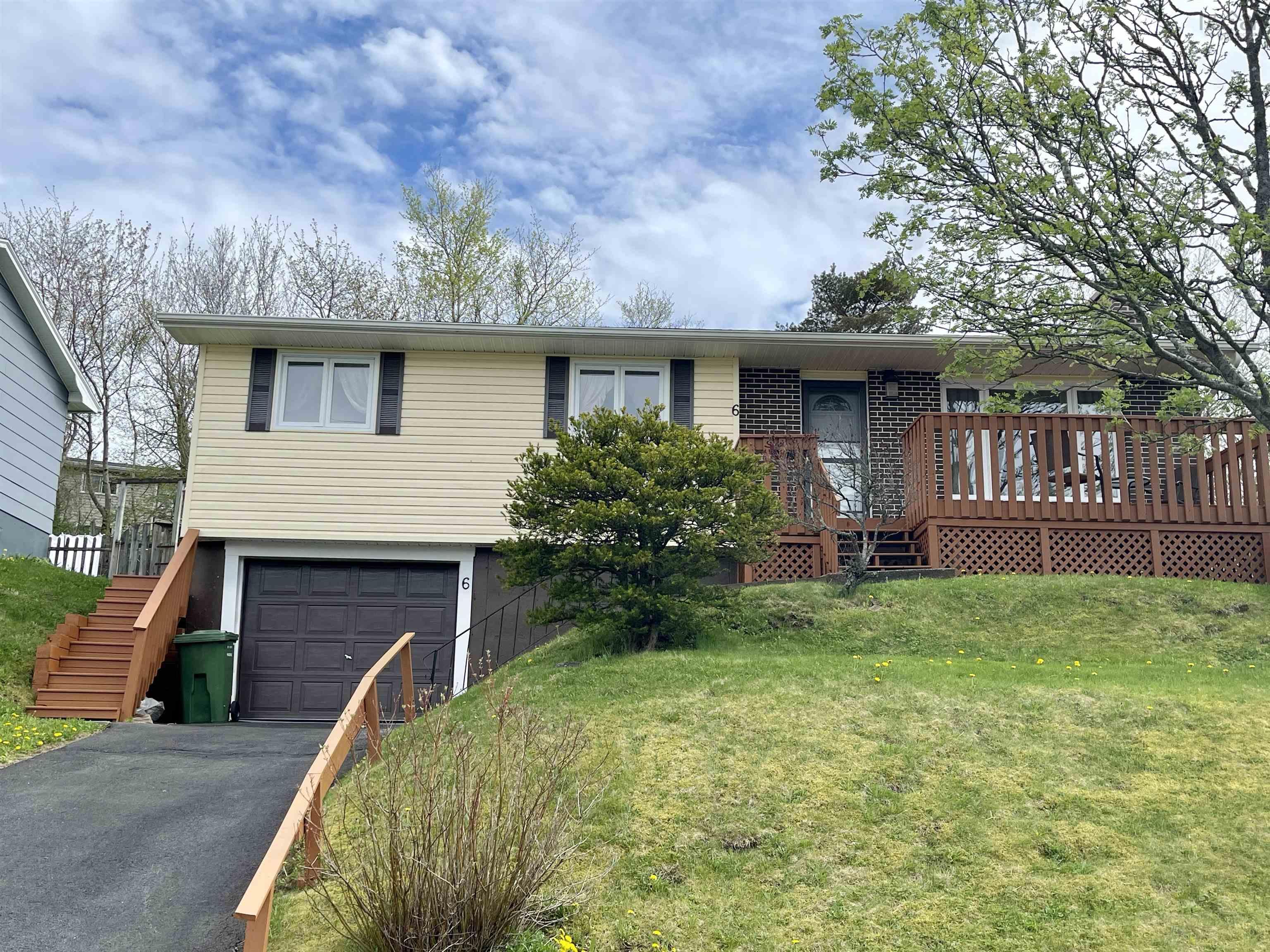 6 Cross Road, Dartmouth, NS (MLS® 202512220)