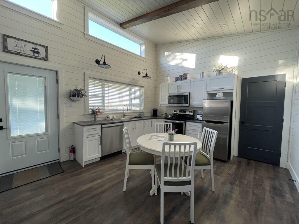 $1,100,000.00: 15 & 17 Chemin Pond du Bras Road, Point Cross