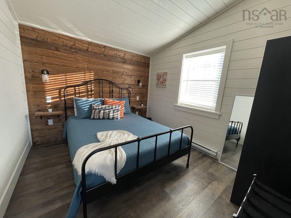 $1,100,000.00: 15 & 17 Chemin Pond du Bras Road, Point Cross