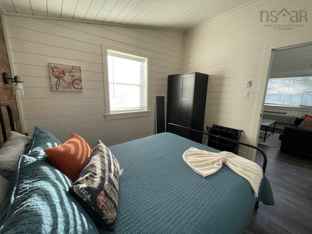 $1,100,000.00: 15 & 17 Chemin Pond du Bras Road, Point Cross