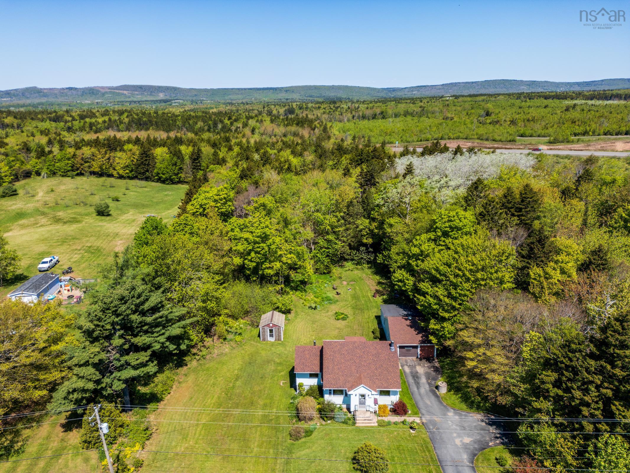 $289,900.00: 9997 Highway 1, Marshalltown