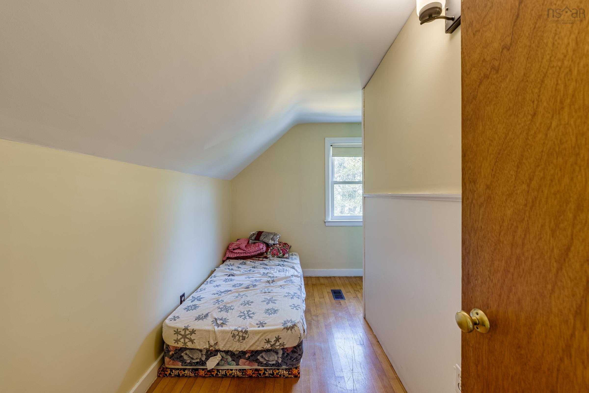 $289,900.00: 9997 Highway 1, Marshalltown