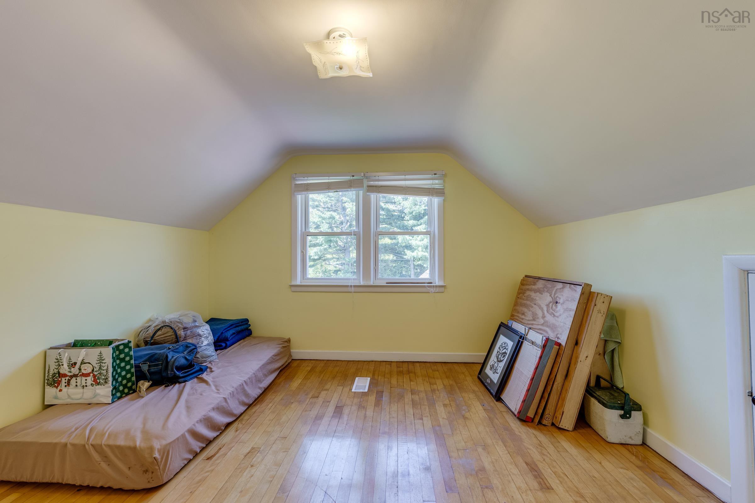 $289,900.00: 9997 Highway 1, Marshalltown