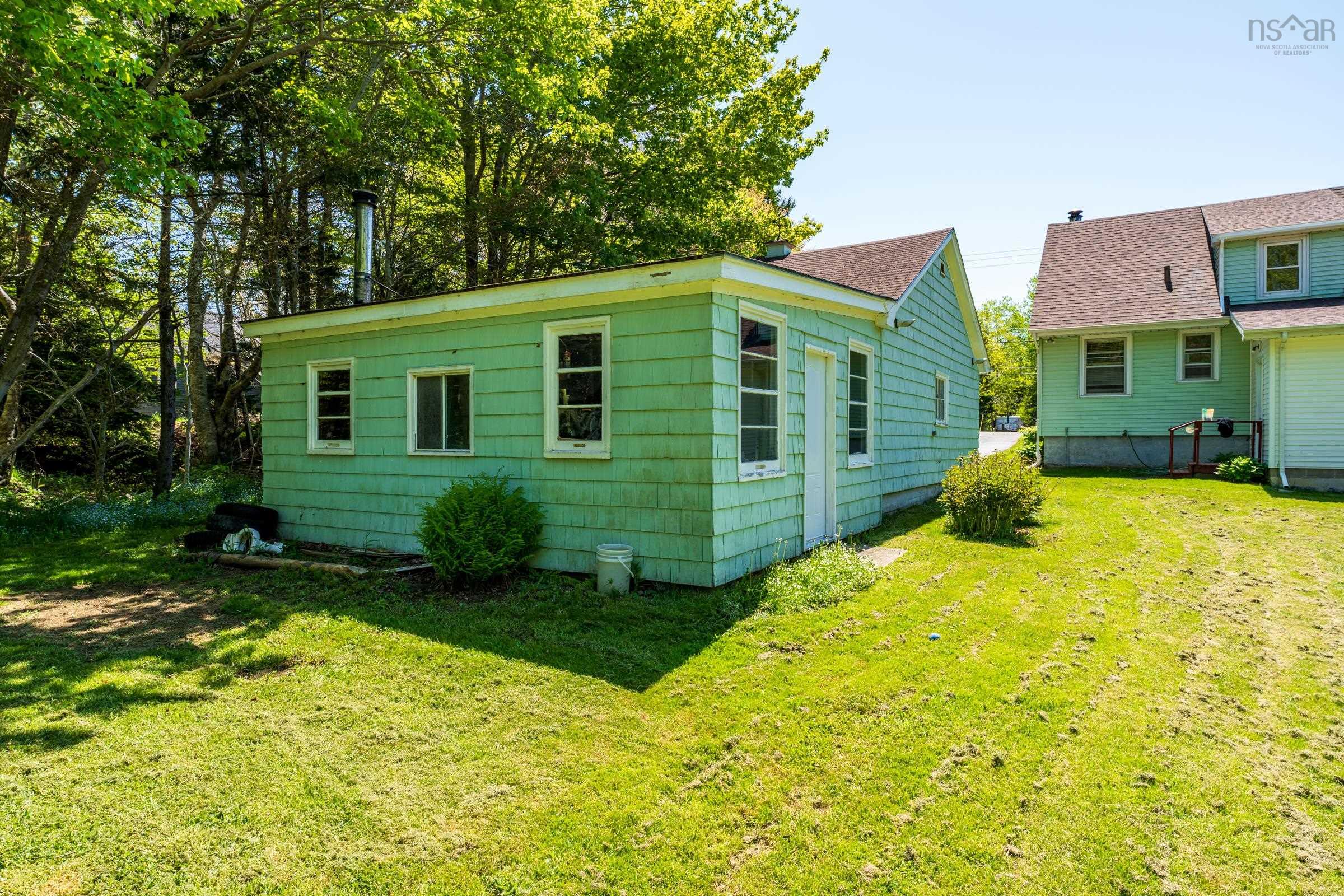 $289,900.00: 9997 Highway 1, Marshalltown