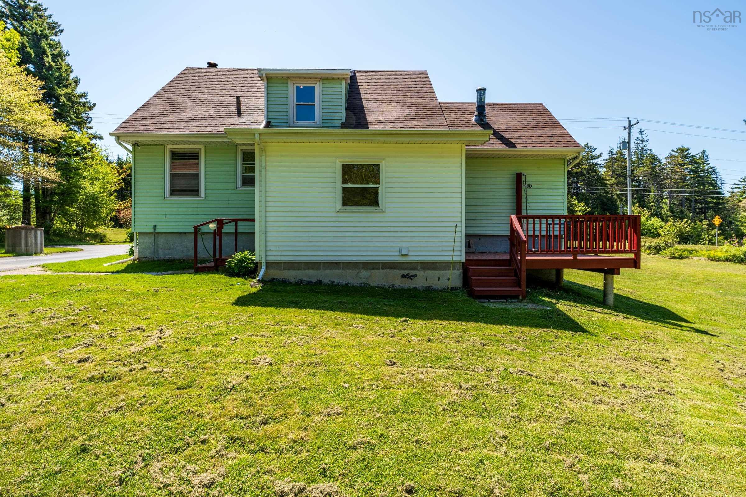 $289,900.00: 9997 Highway 1, Marshalltown