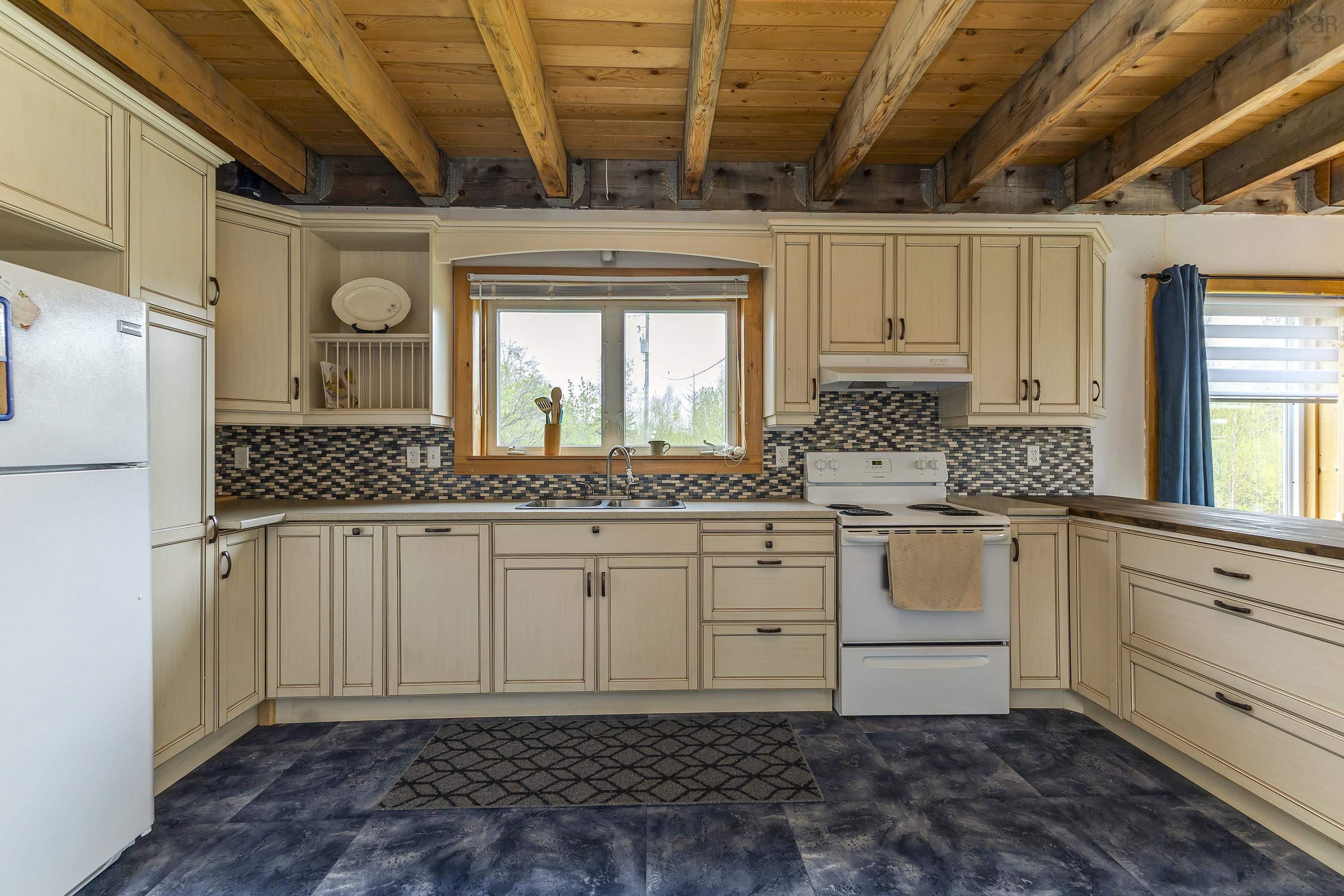 $395,000.00: 217 McAuley Road, Hedgeville