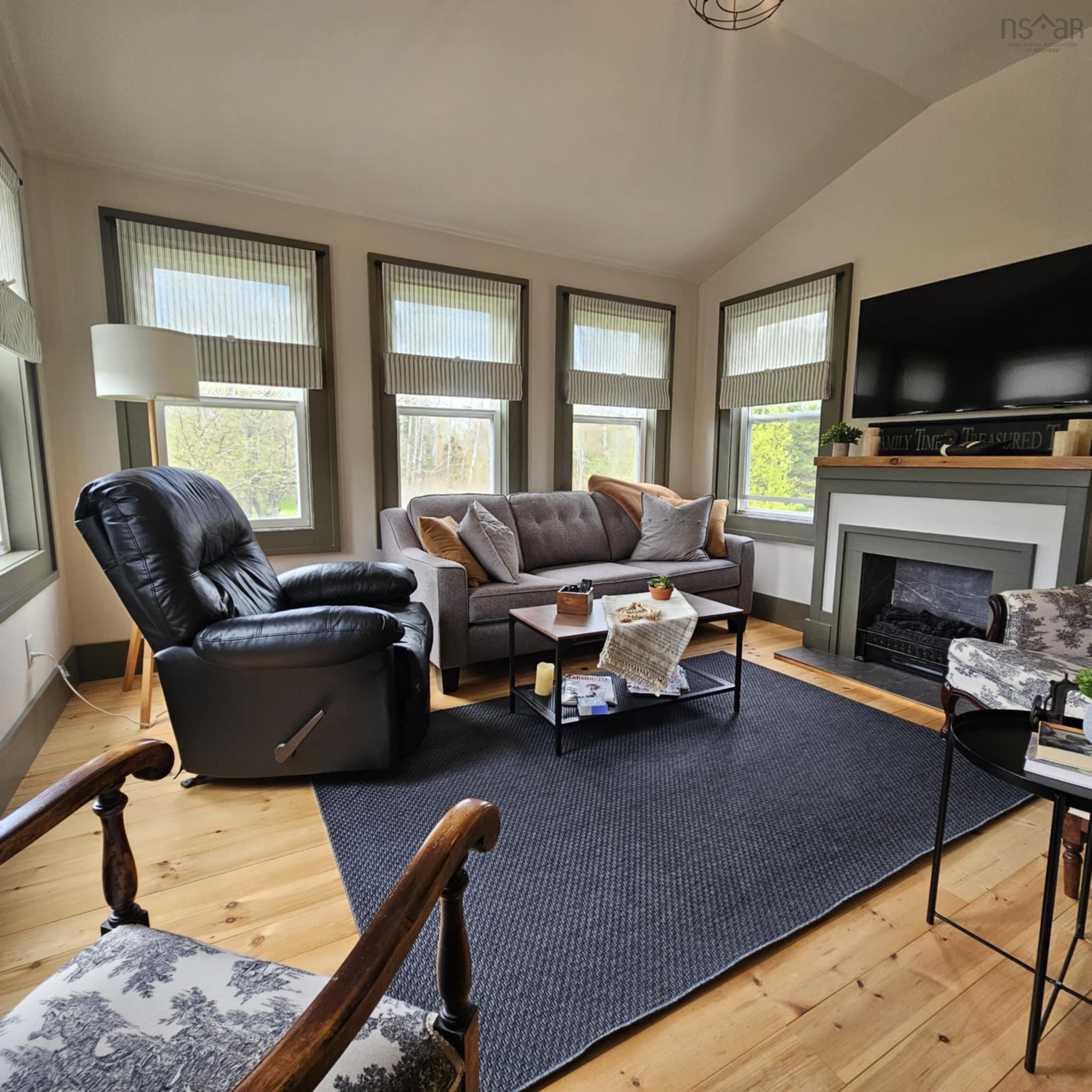 $498,700.00: 5020 Grand Narrows Highway, Beaver Cove