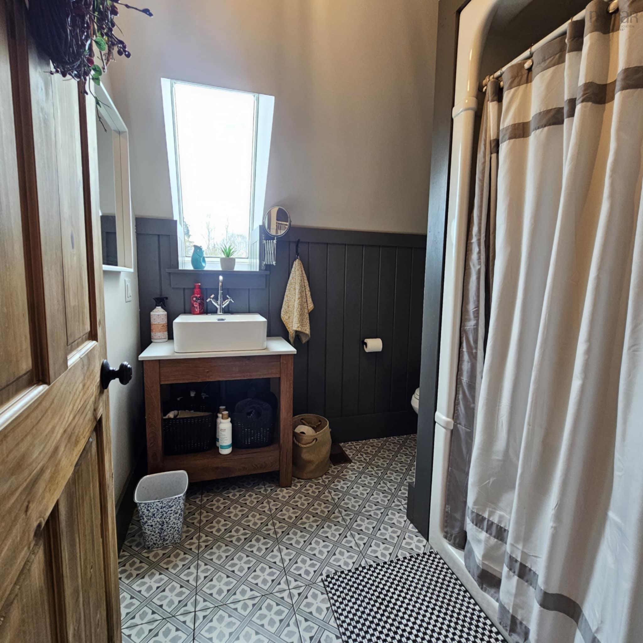 $498,700.00: 5020 Grand Narrows Highway, Beaver Cove