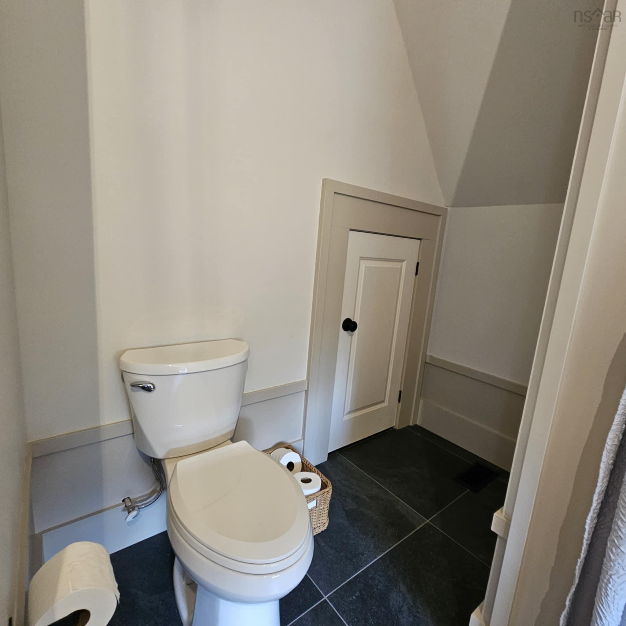 $498,700.00: 5020 Grand Narrows Highway, Beaver Cove