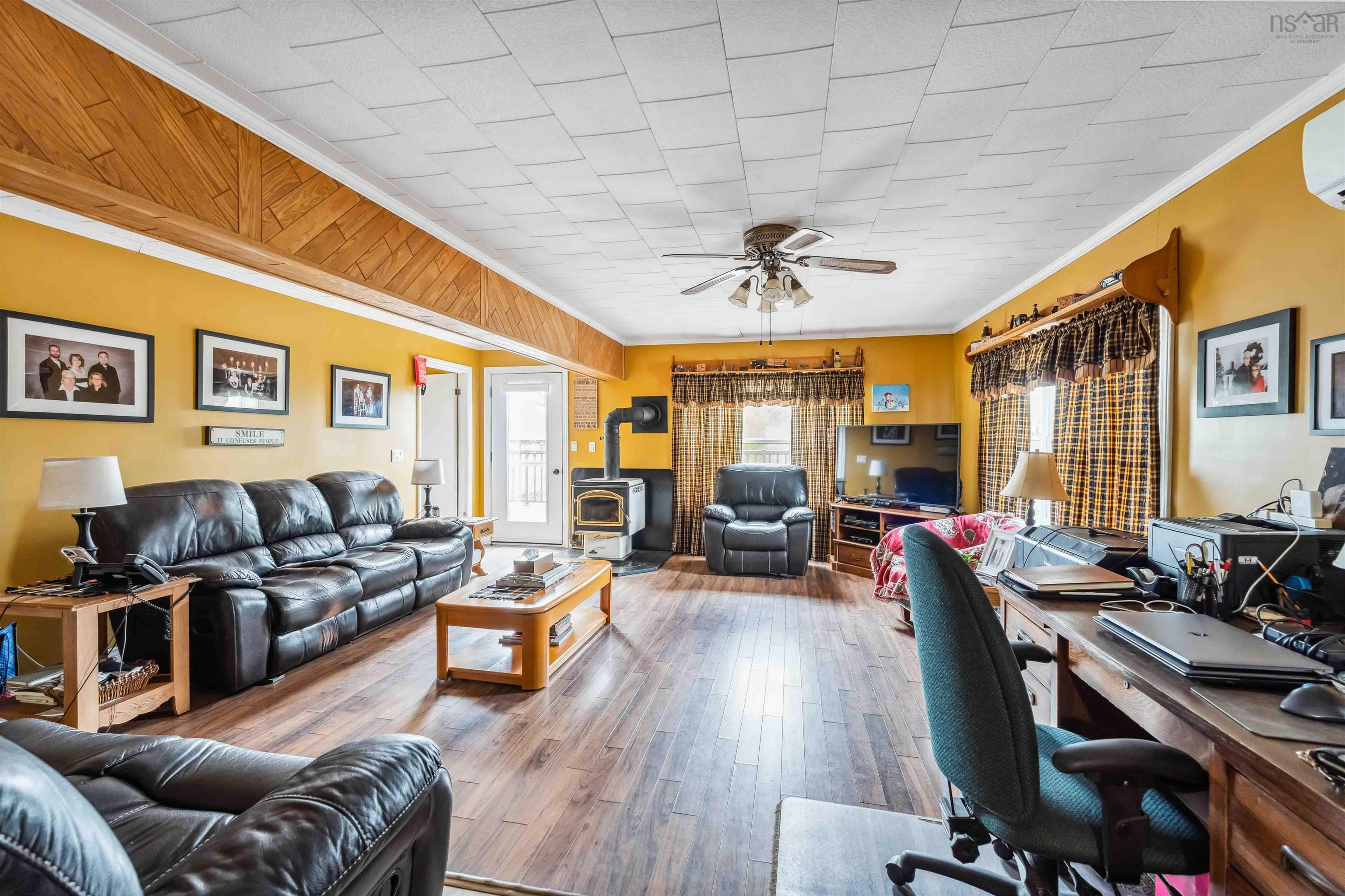$850,000.00: 4706 Highway 340, Havelock