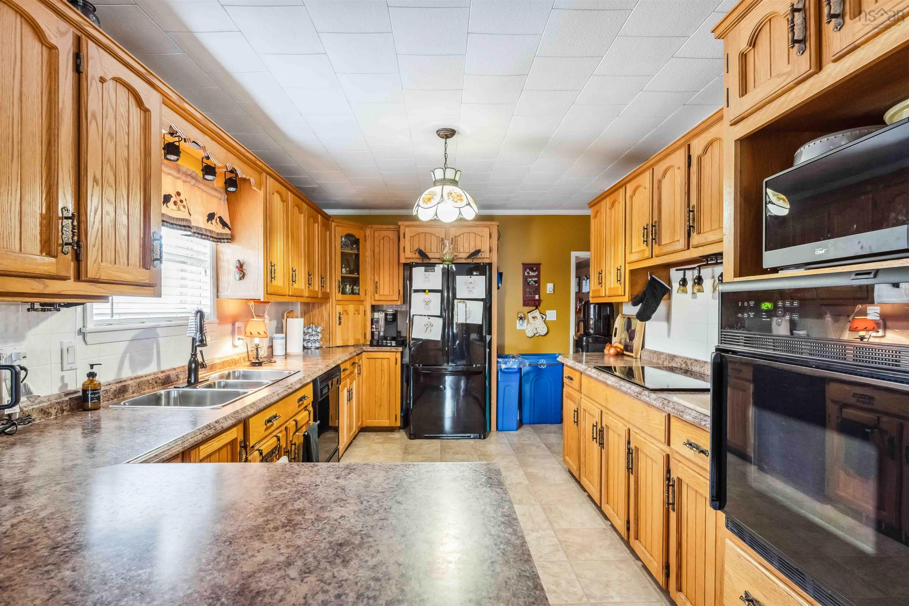 $850,000.00: 4706 Highway 340, Havelock
