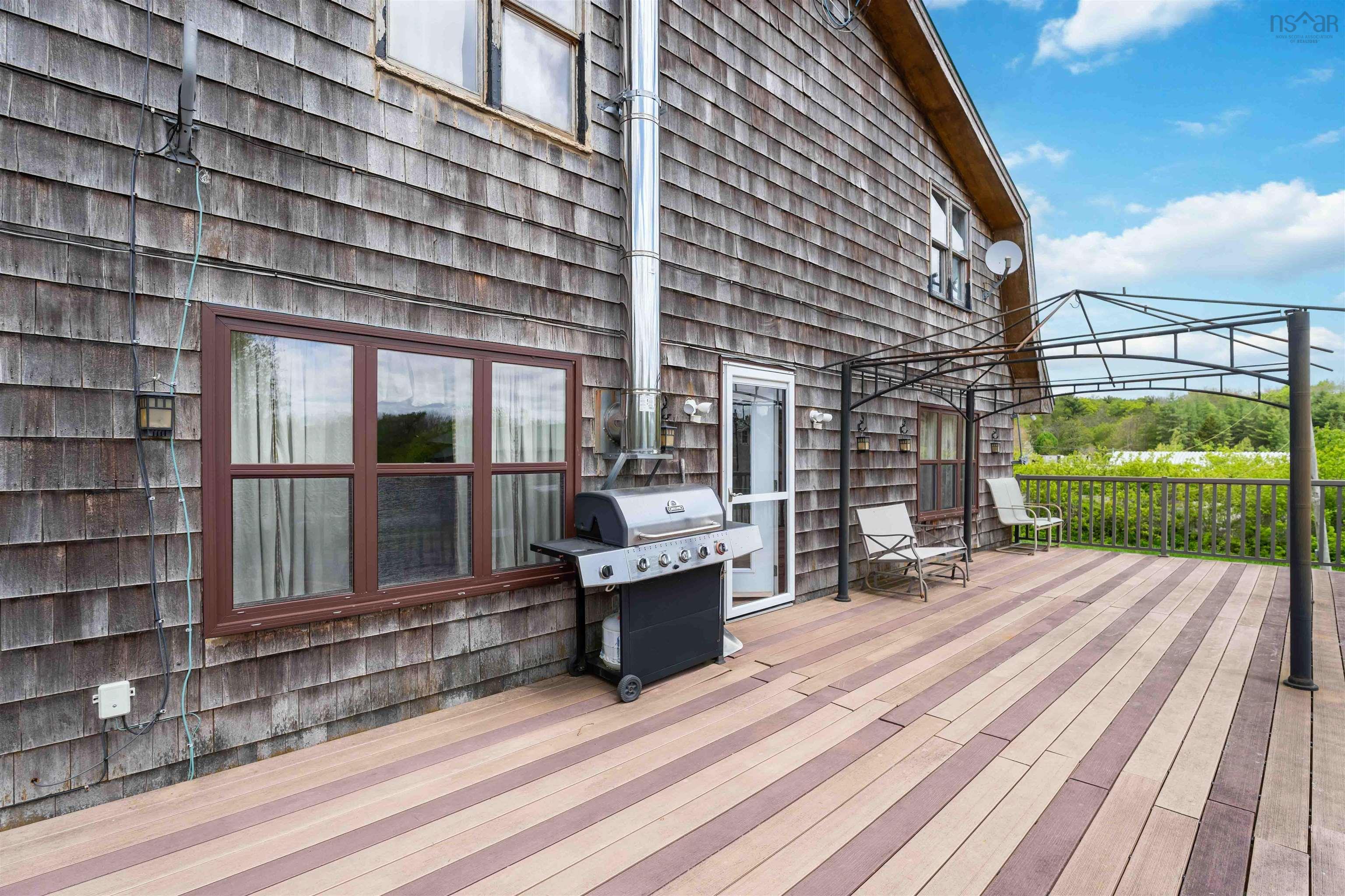 $850,000.00: 4706 Highway 340, Havelock