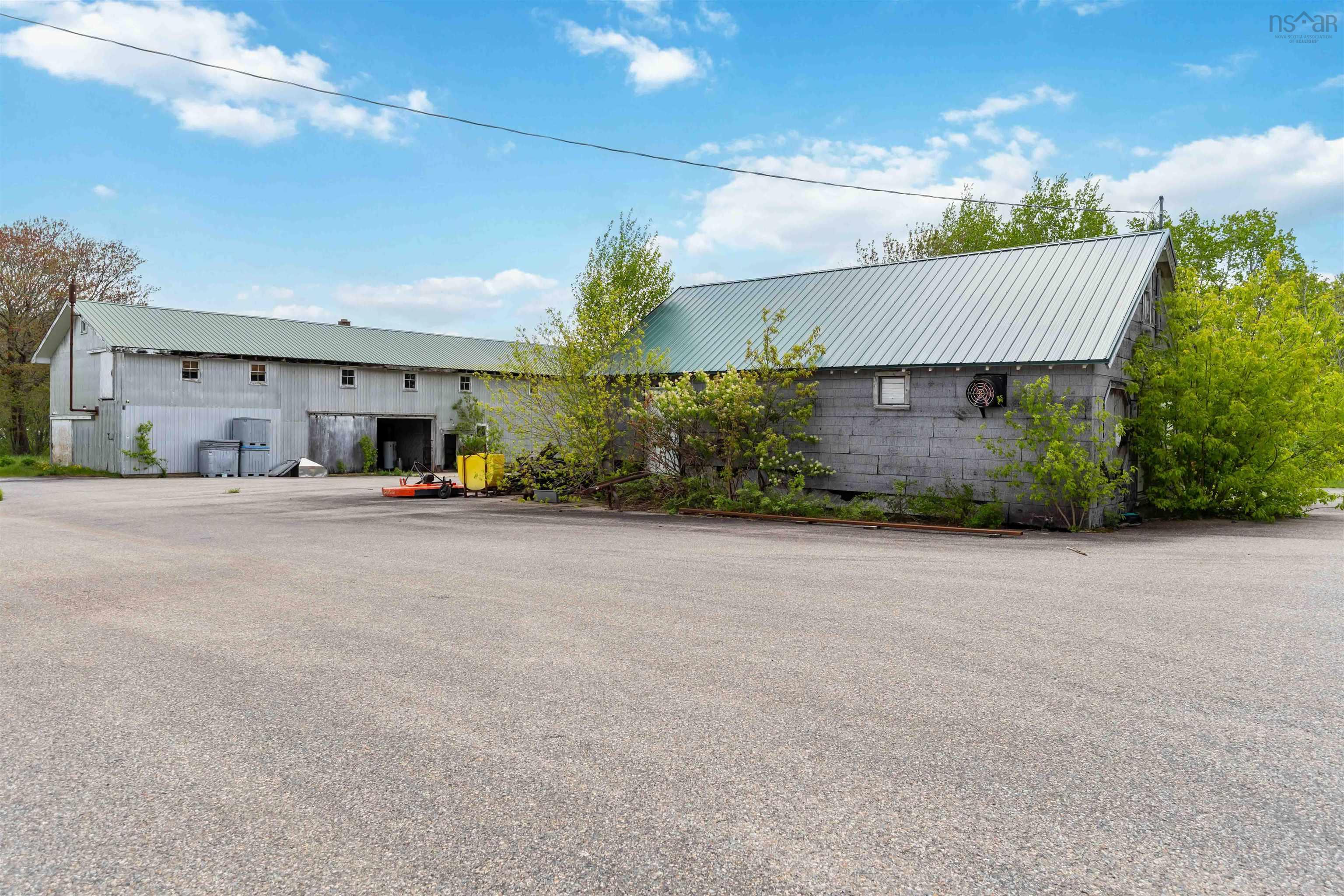 $850,000.00: 4706 Highway 340, Havelock
