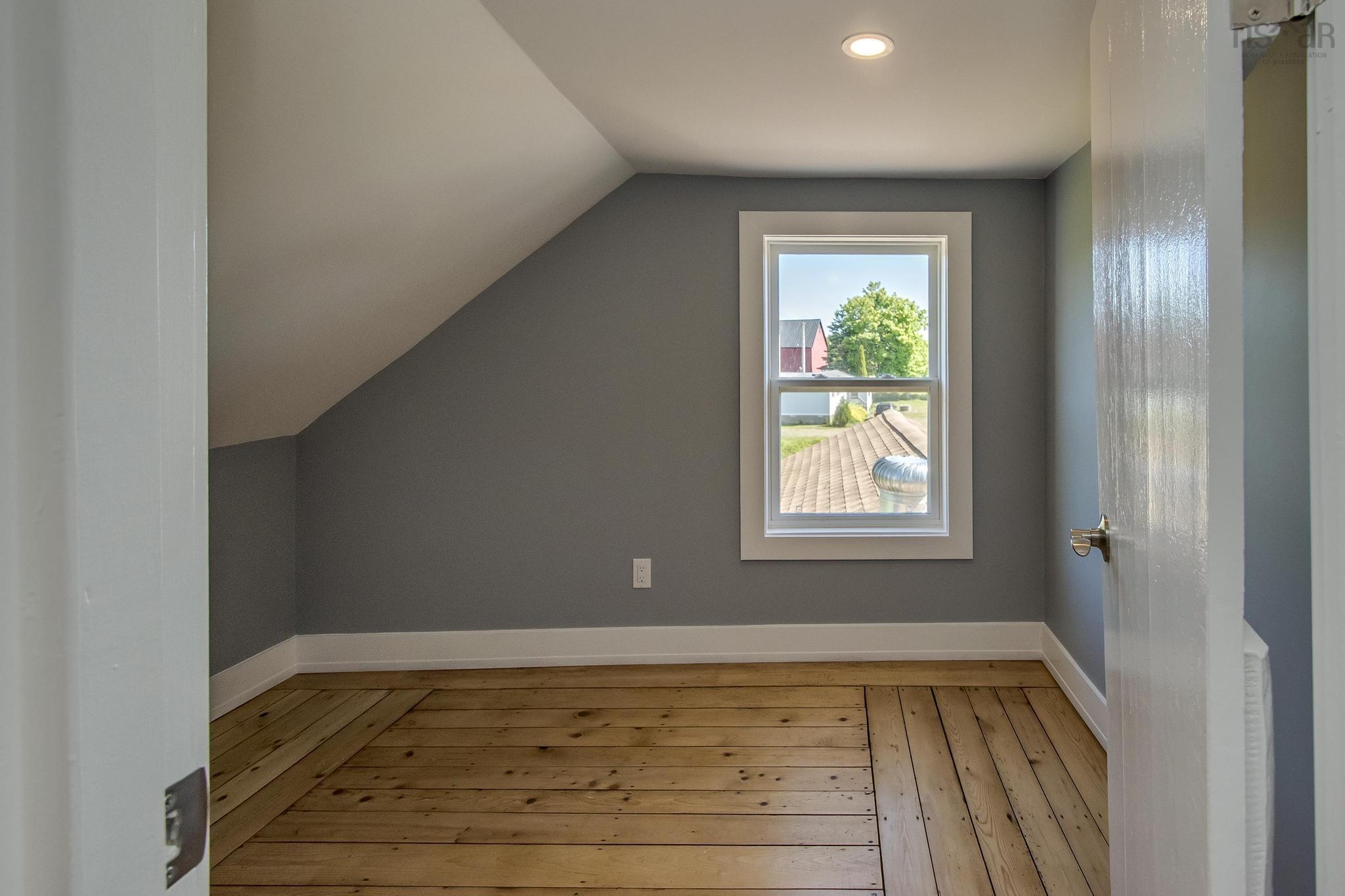 $275,000.00: 3597 Second Division Road, Concession