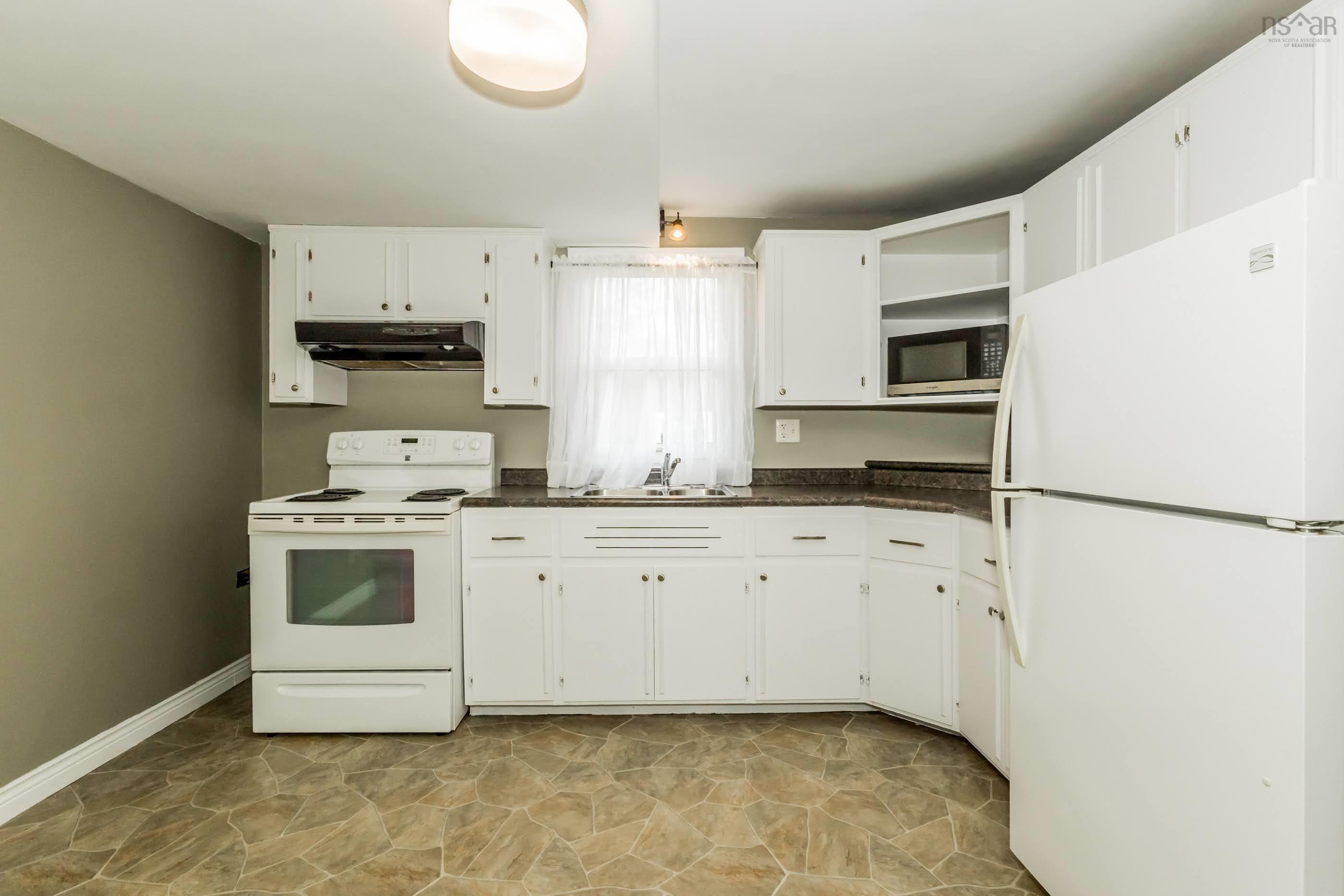 $429,900.00: 14537-14539 Highway 1, Wilmot