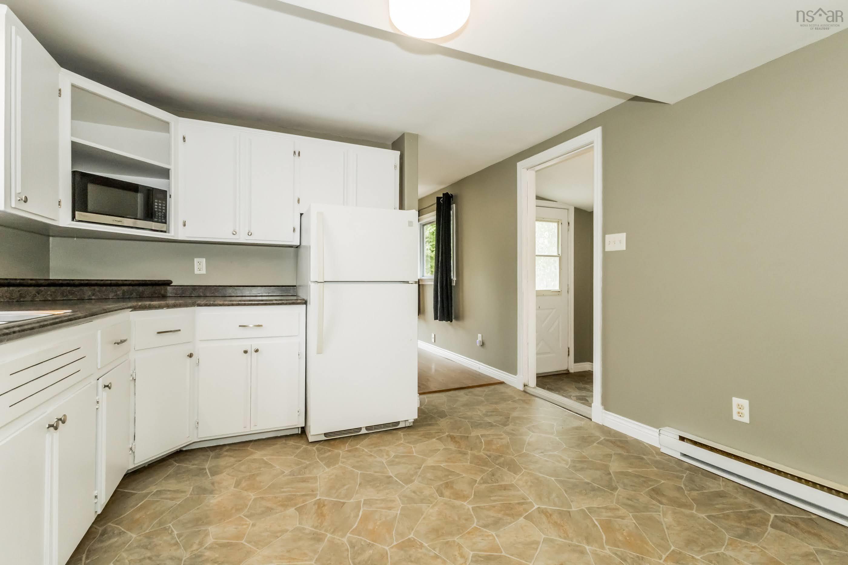 $429,900.00: 14537-14539 Highway 1, Wilmot