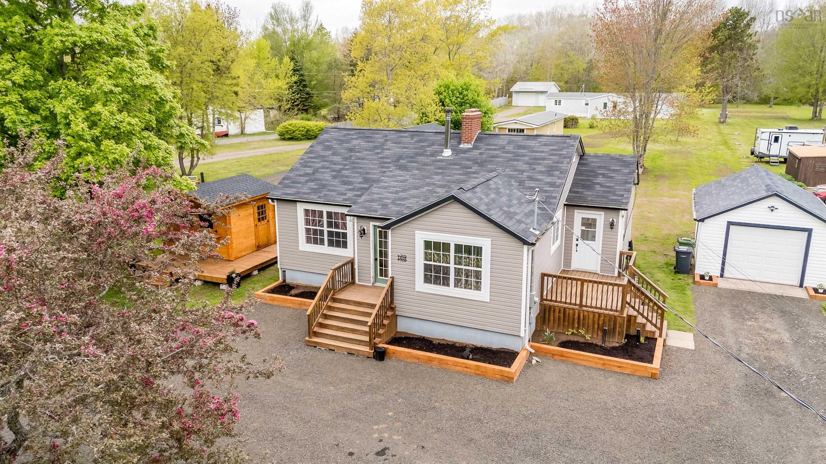 $429,900.00: 14537-14539 Highway 1, Wilmot