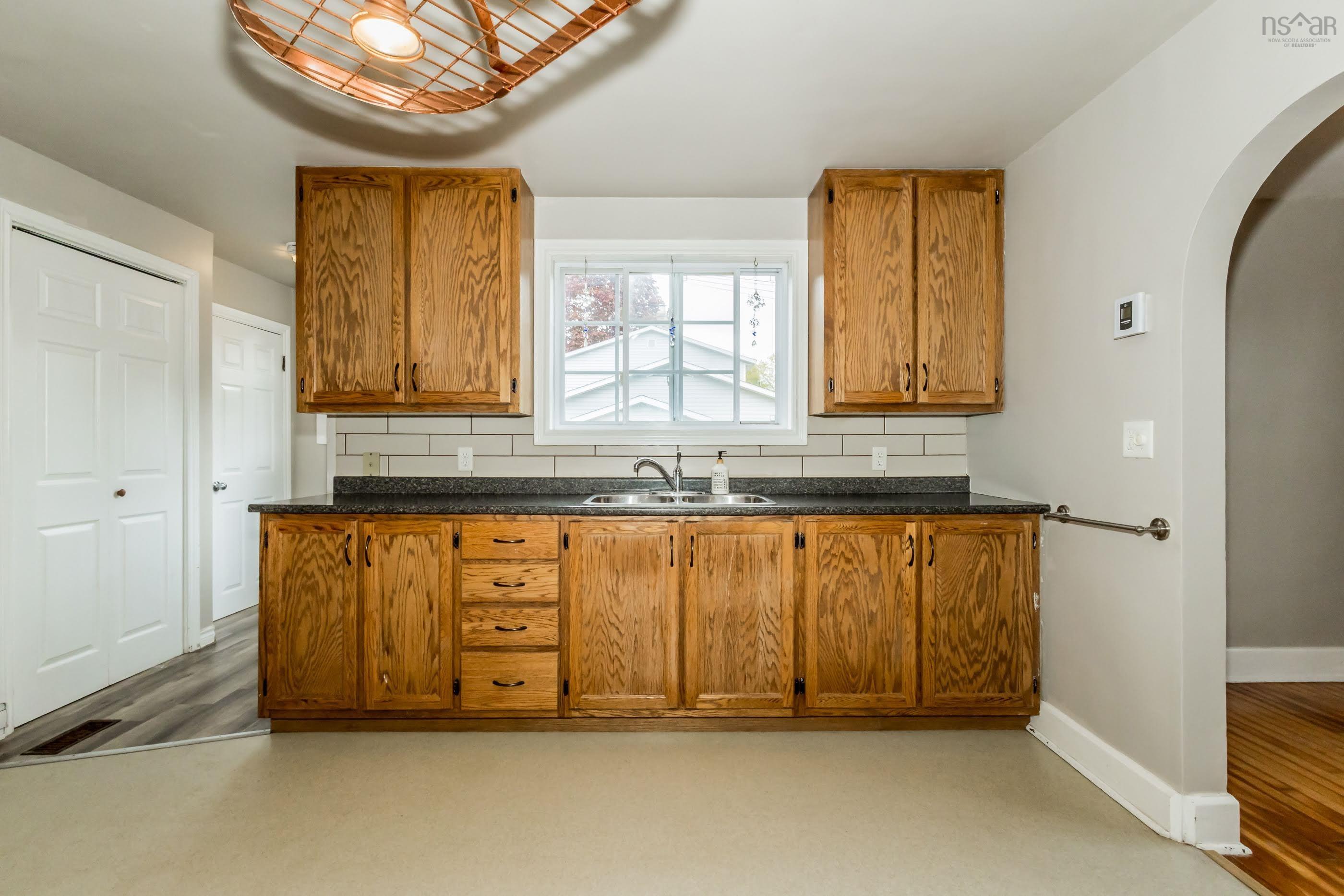 $429,900.00: 14537-14539 Highway 1, Wilmot