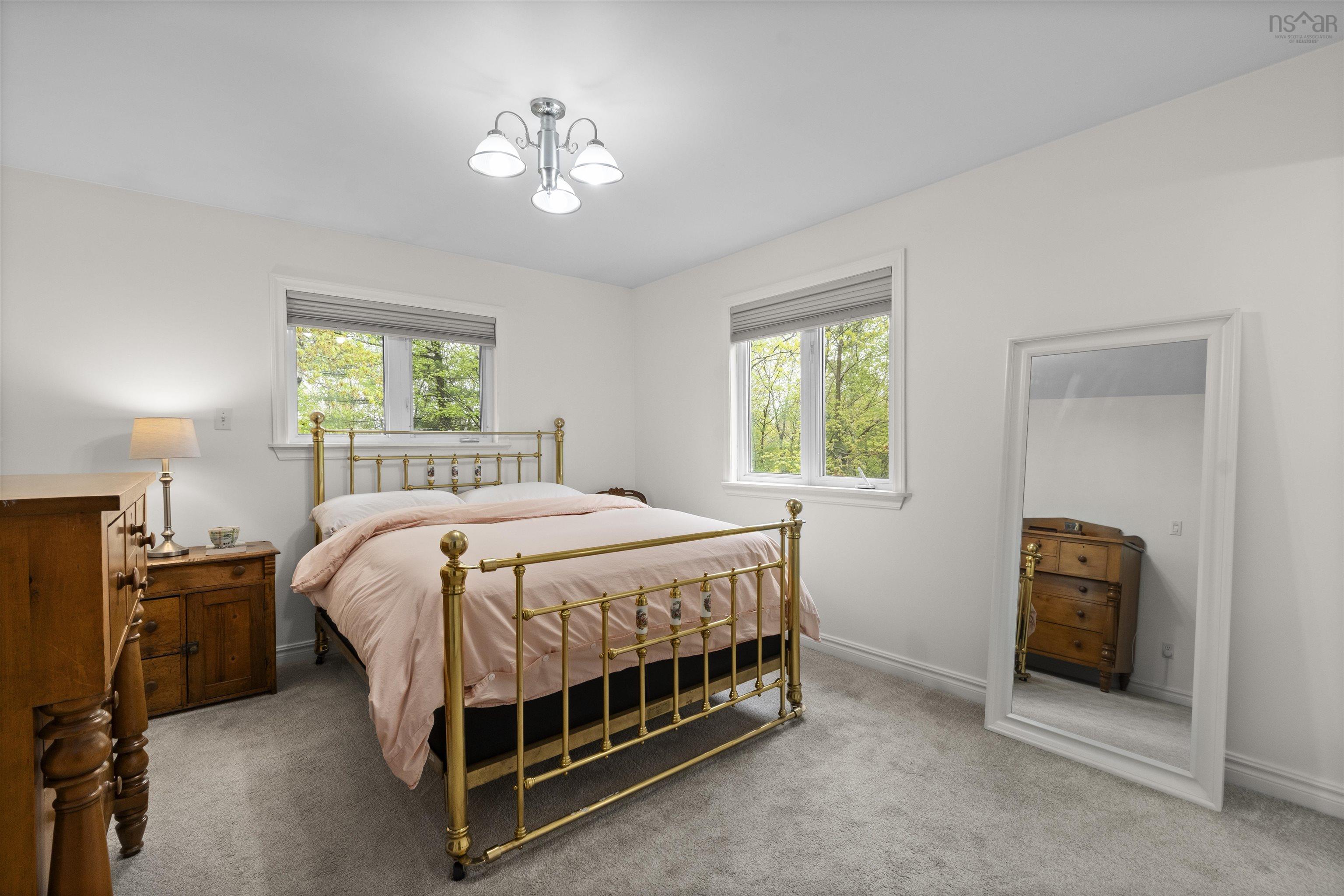 $695,000.00: 6 Devonport Avenue, Fall River