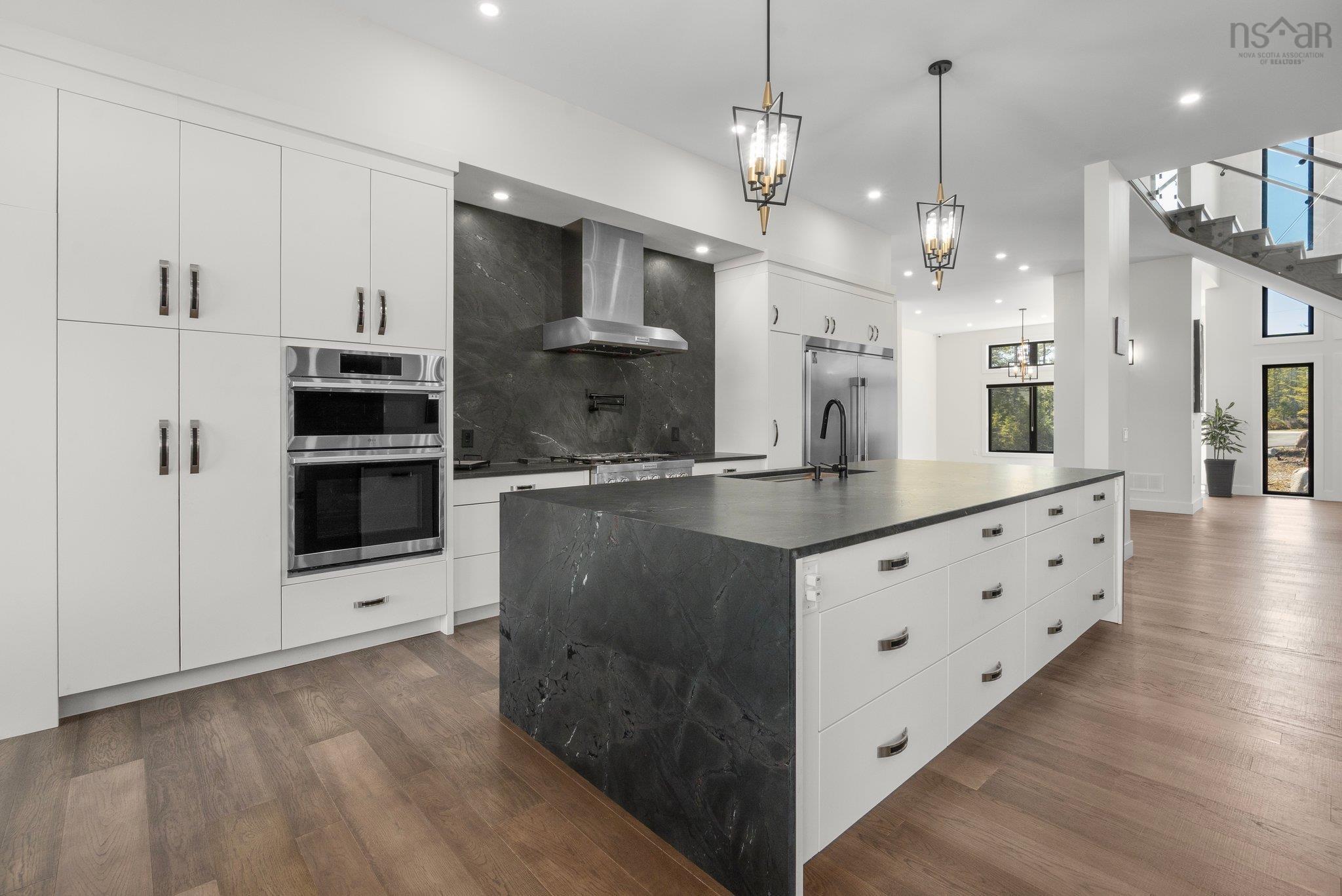 $3,200,000.00: 606 Sandwick Drive, Hammonds Plains