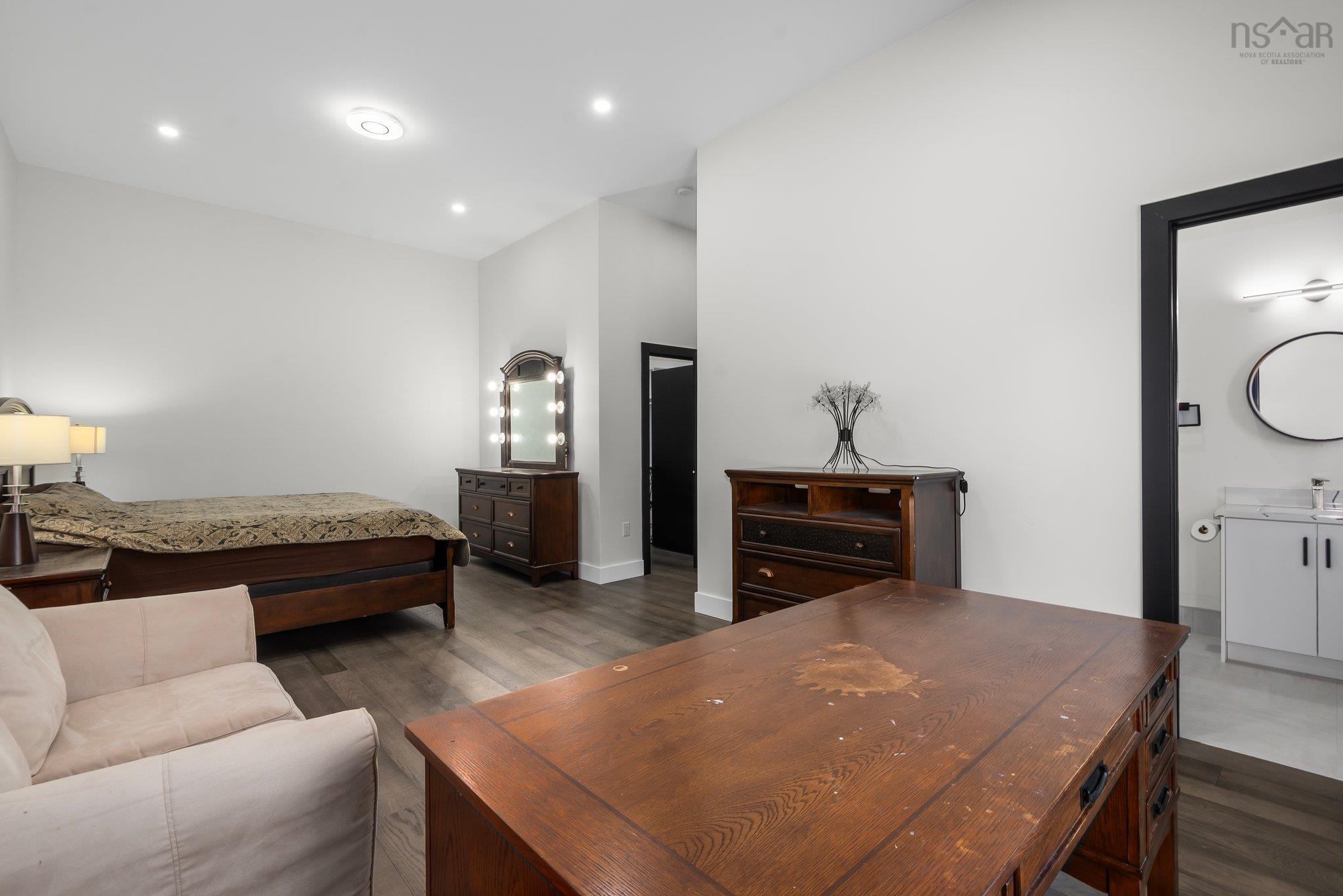 $3,200,000.00: 606 Sandwick Drive, Hammonds Plains
