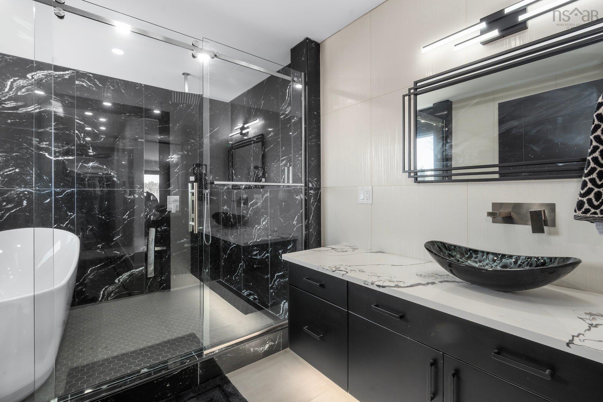 $3,200,000.00: 606 Sandwick Drive, Hammonds Plains