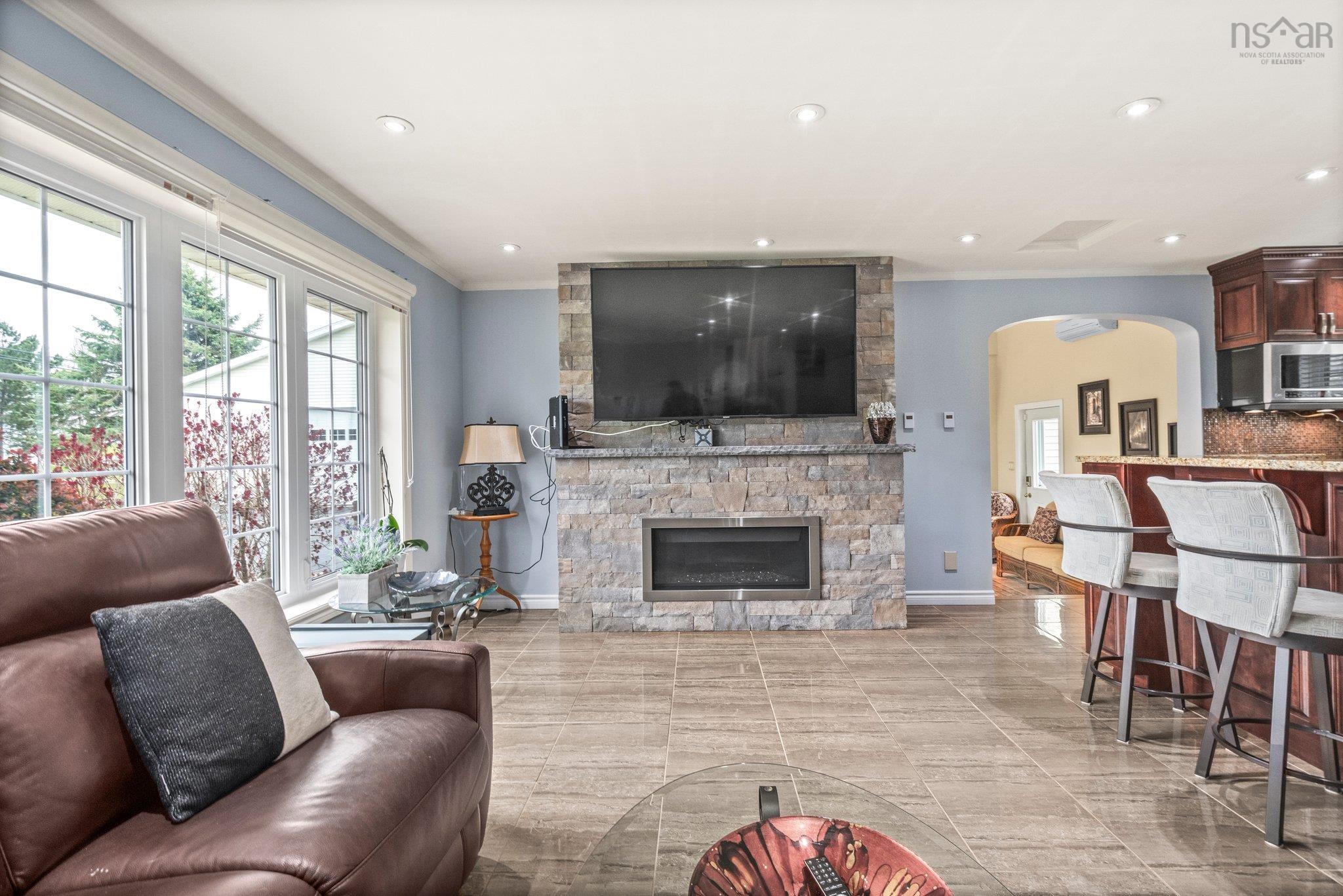 $575,000.00: 2003 Highway 6, River John
