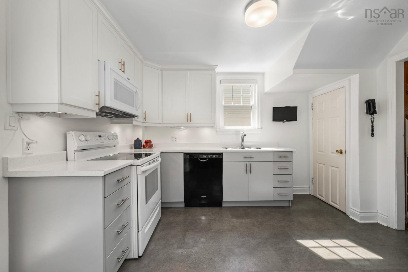 $684,900.00: 7140 Ernst Avenue, Halifax