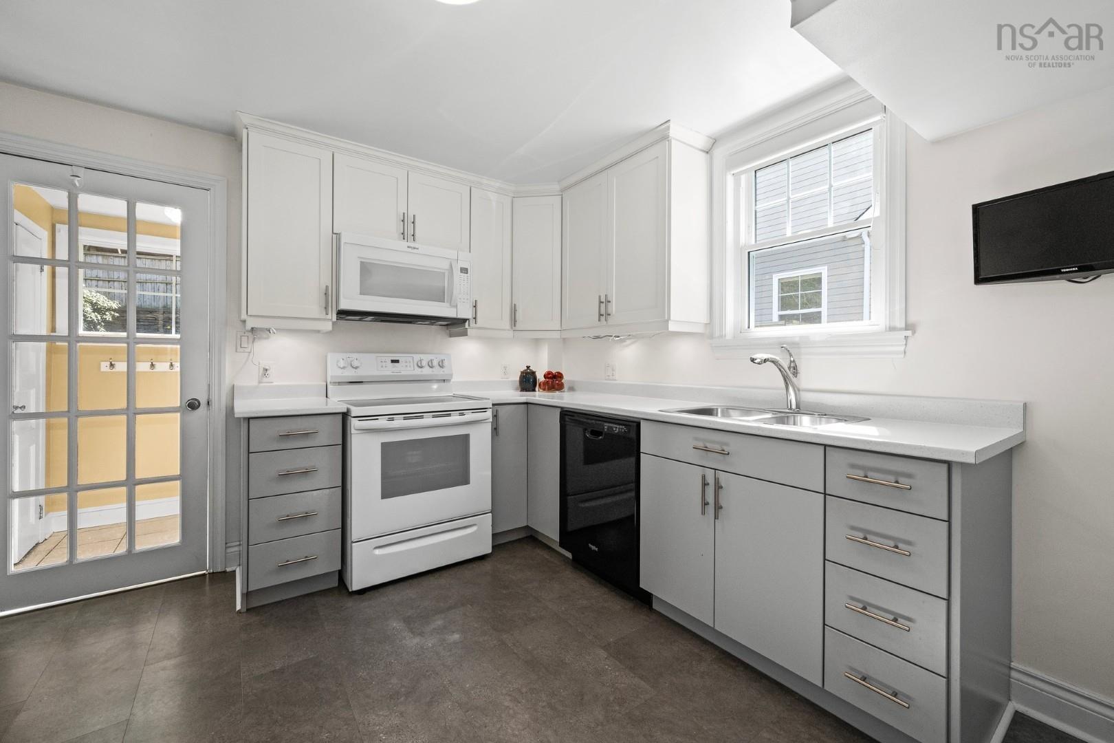 $684,900.00: 7140 Ernst Avenue, Halifax