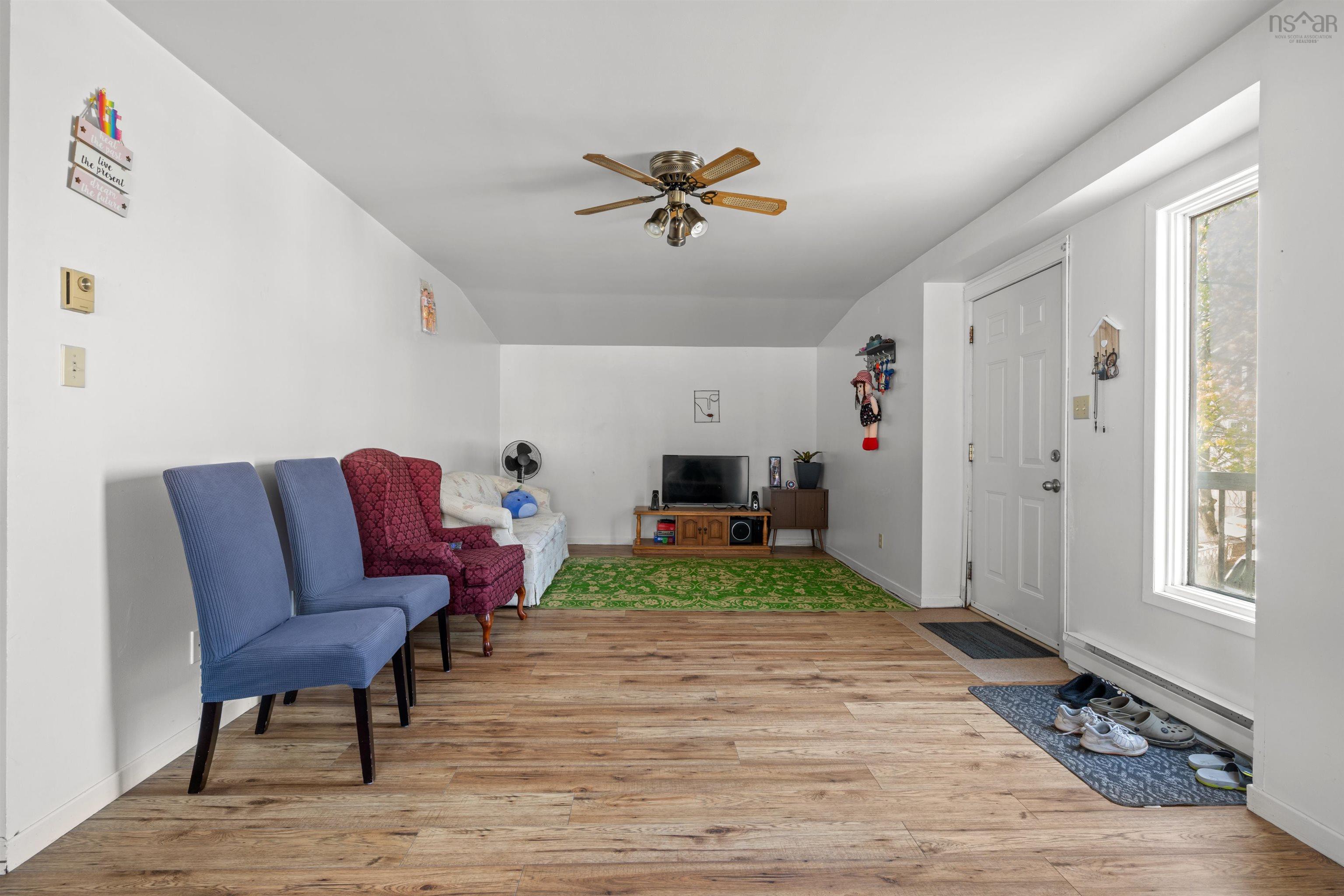 $1,199,000.00: 7 Pleasant Street, Dartmouth