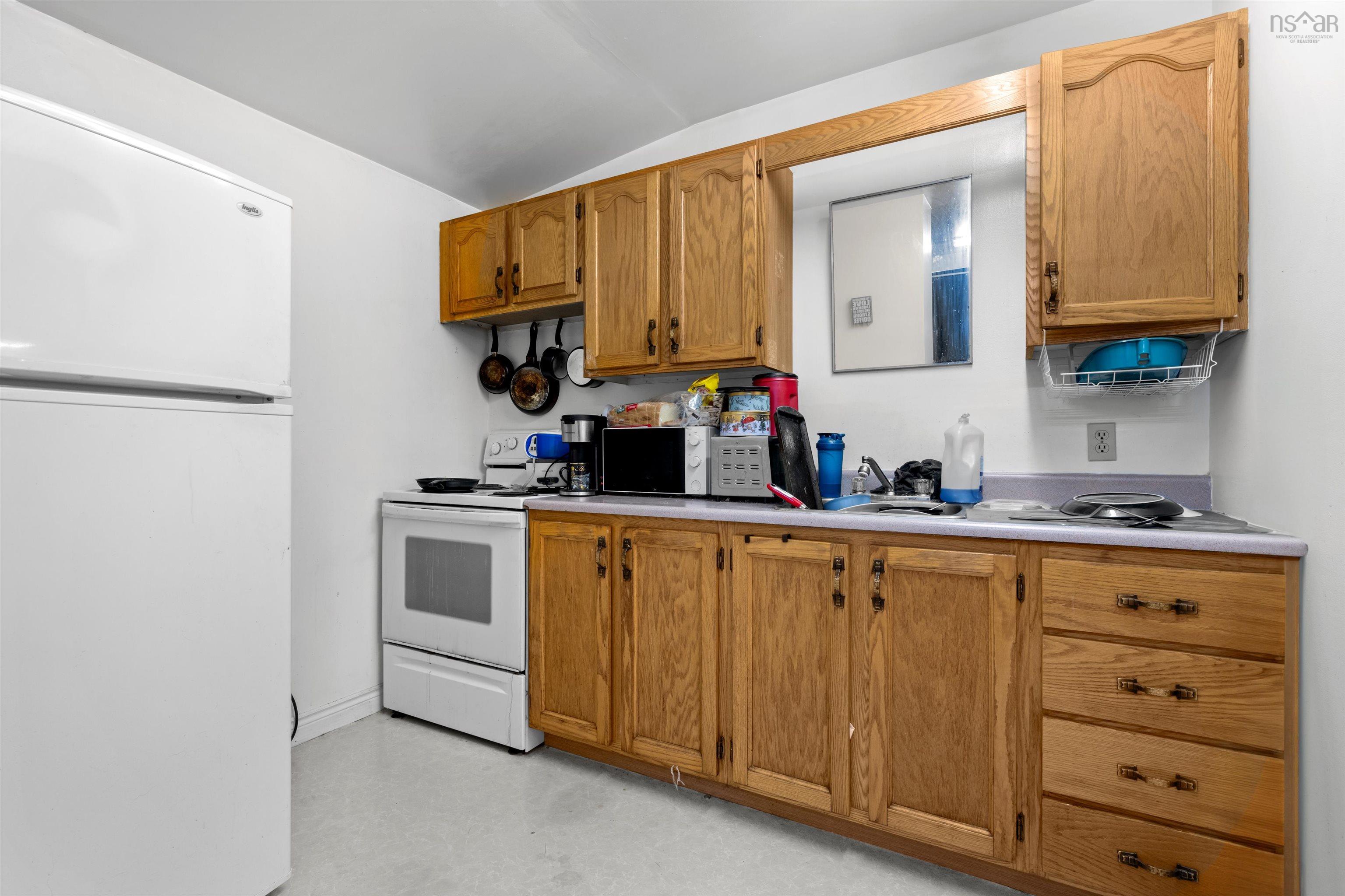 $1,199,000.00: 7 Pleasant Street, Dartmouth