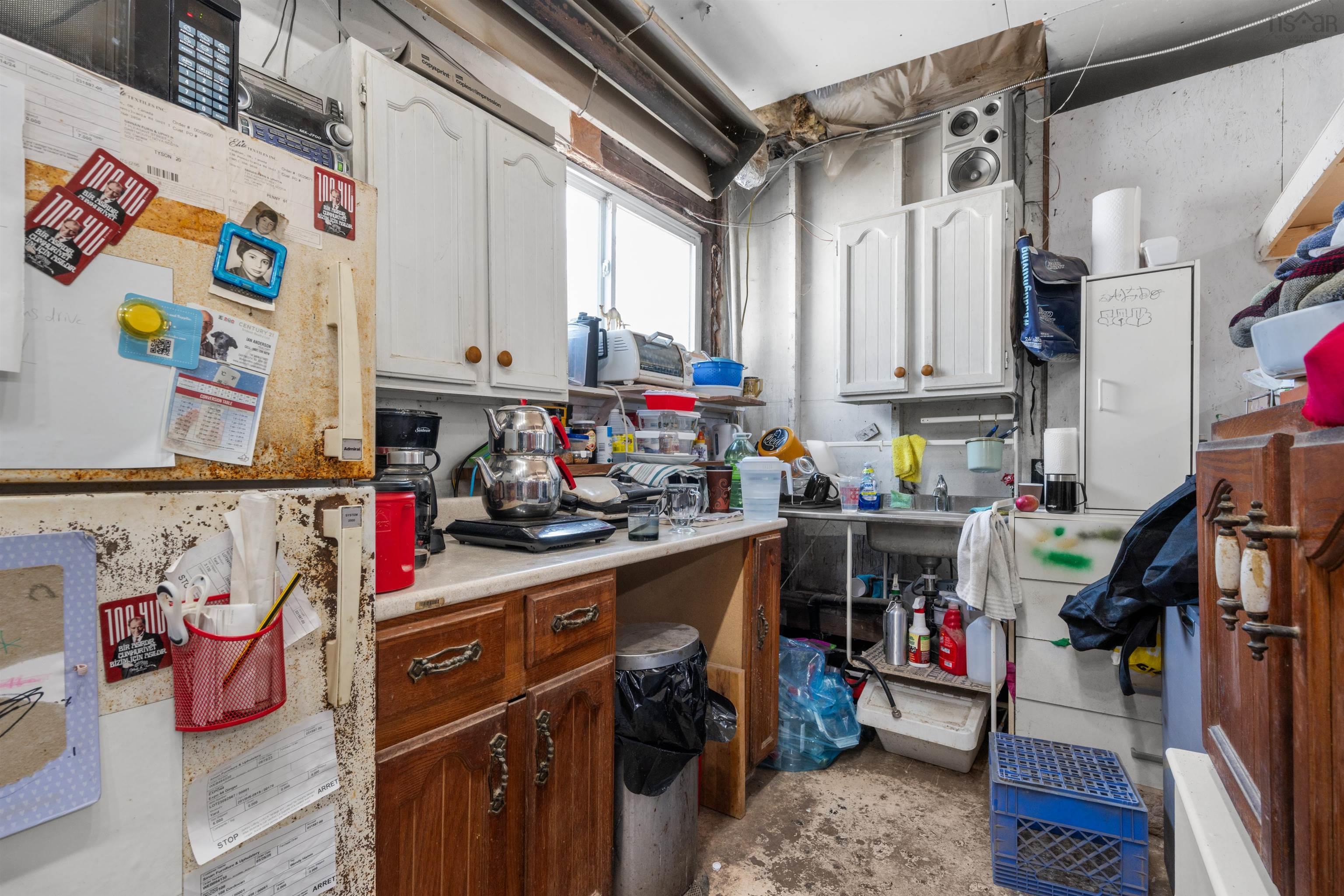 $1,199,000.00: 7 Pleasant Street, Dartmouth