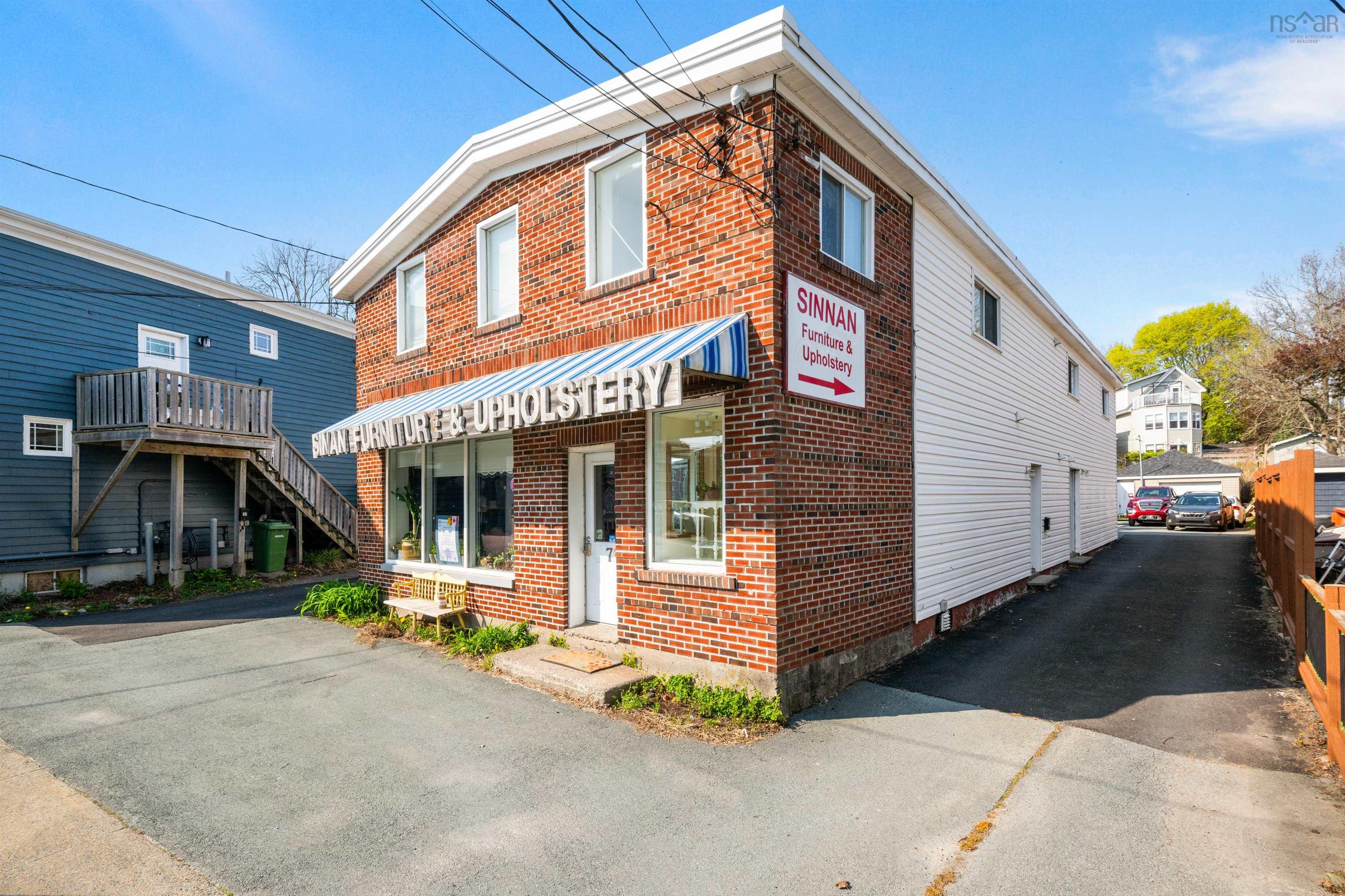 $1,199,000.00: 7 Pleasant Street, Dartmouth