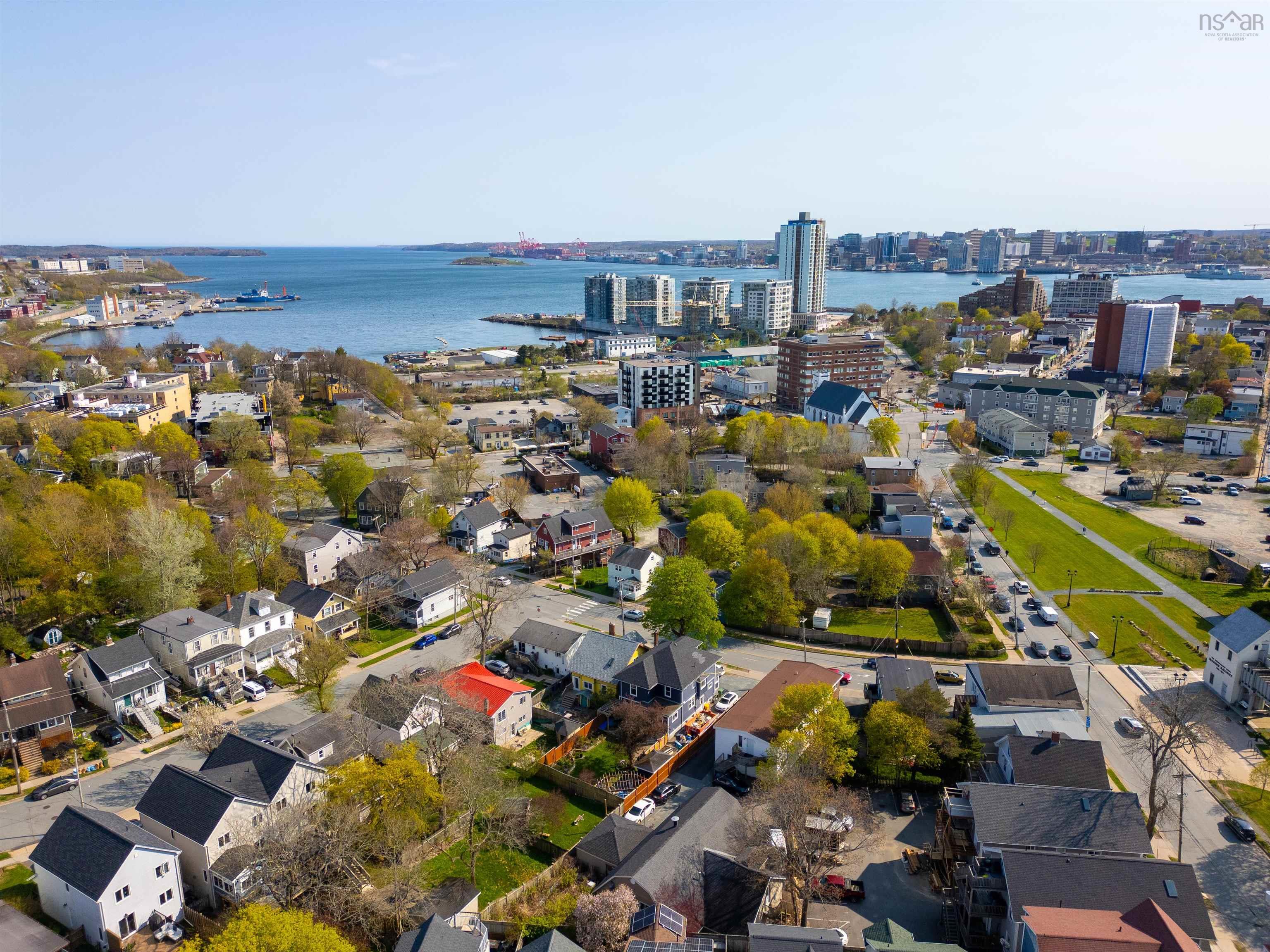 $1,199,000.00: 7 Pleasant Street, Dartmouth