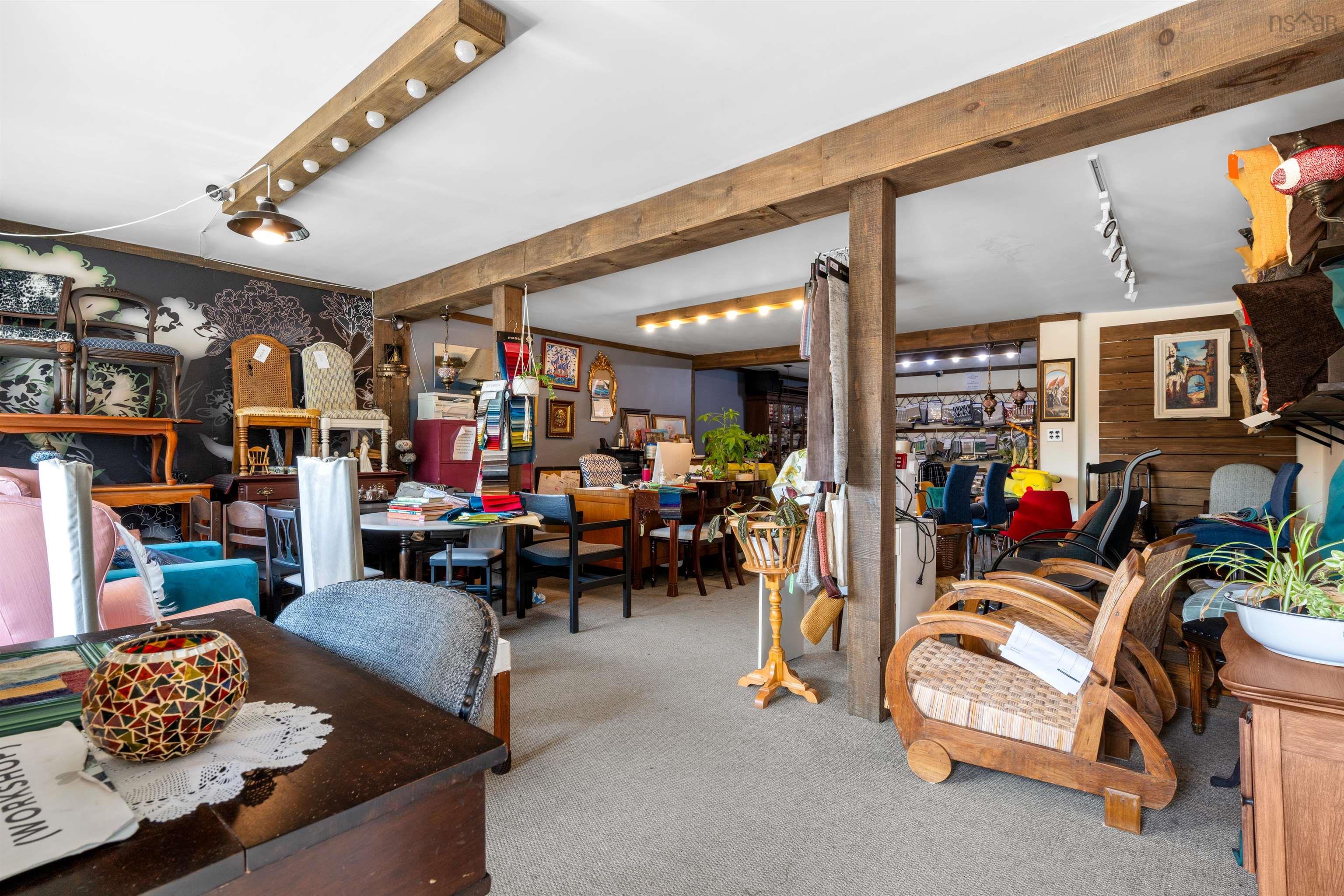 $1,199,000.00: 7 Pleasant Street, Dartmouth