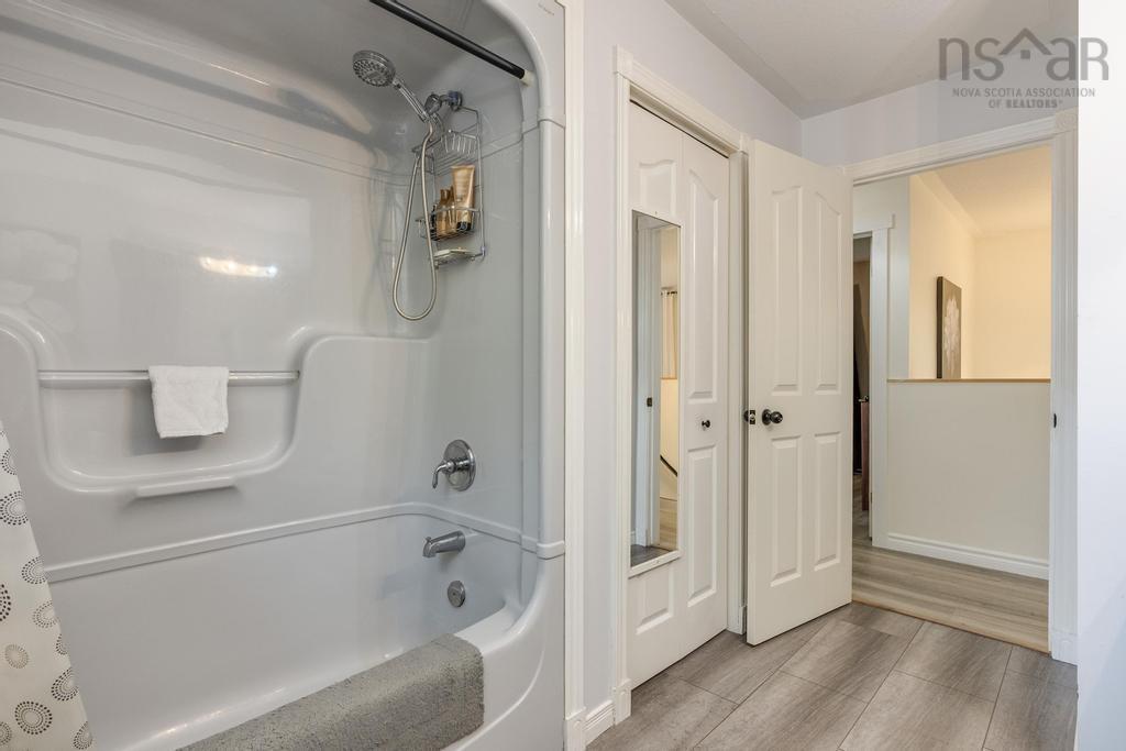 $399,000.00: 34 Maplewood Lane, Kingston