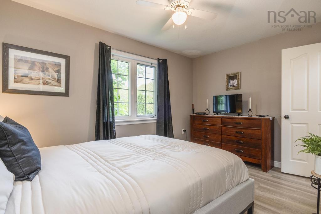 $399,000.00: 34 Maplewood Lane, Kingston